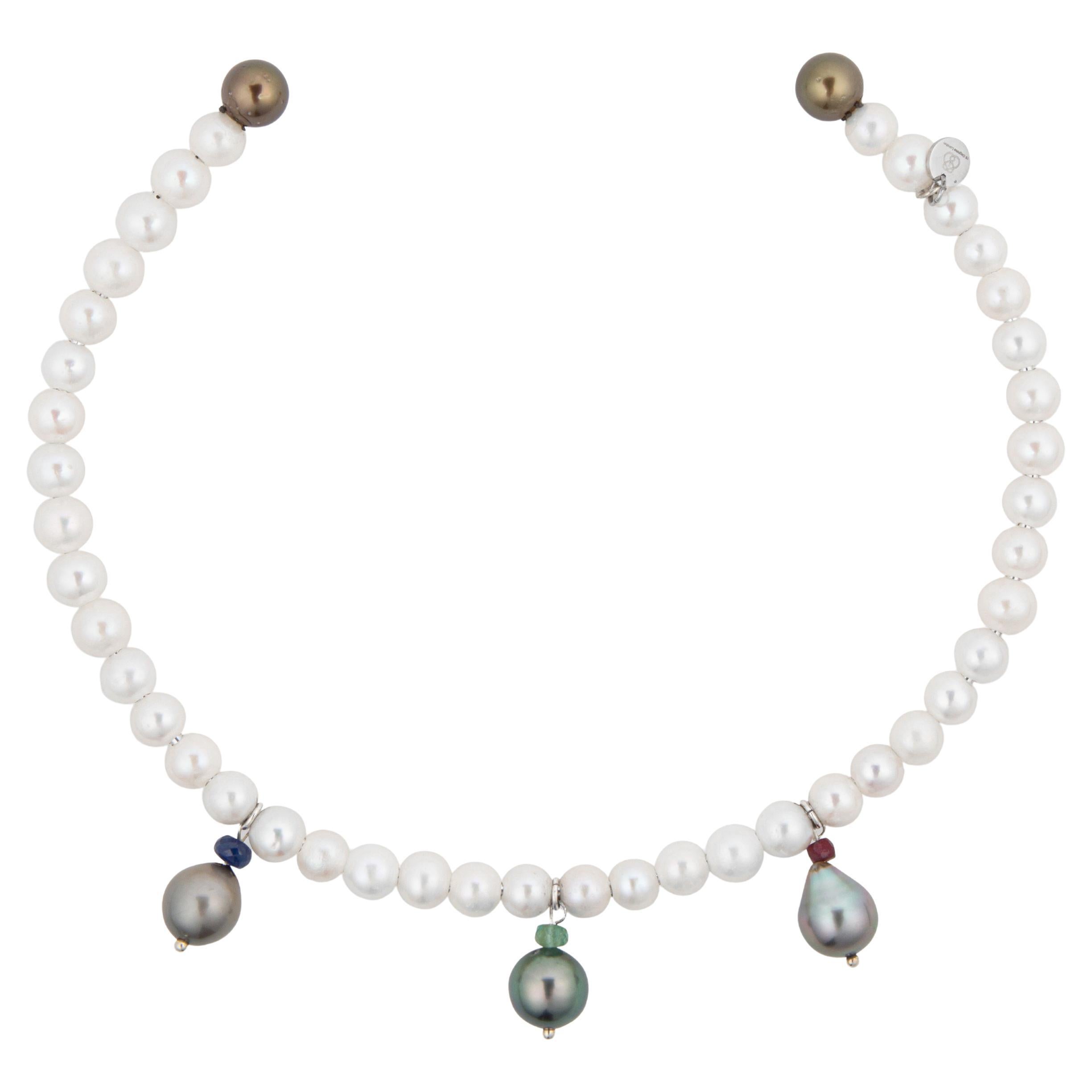White freshwater pearls Choker with moving Tahiti pearls and gemstones For Sale