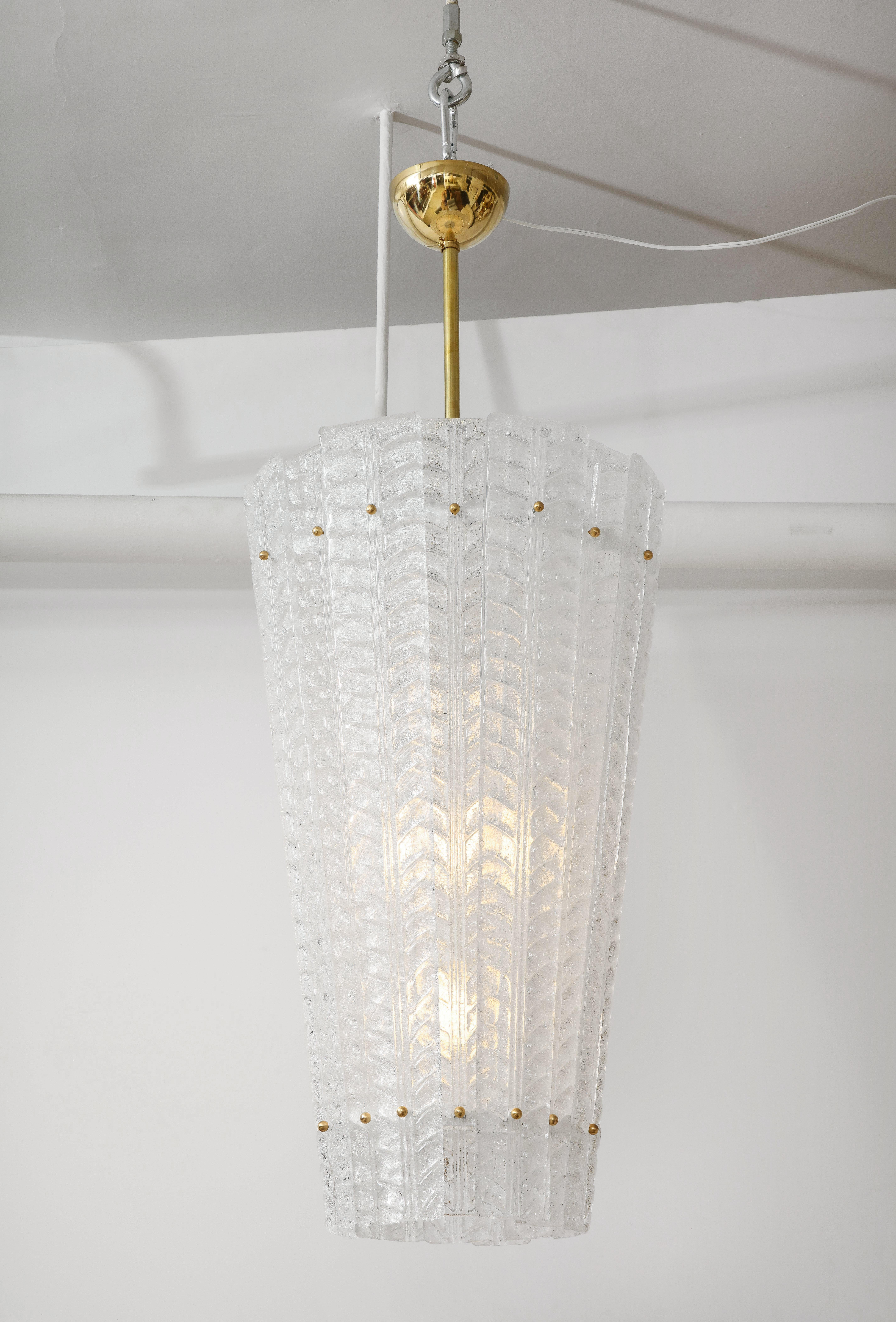 Mid-Century Modern White Frosted Textured Murano Glass and Brass Pendant Chandelier, Italy, 2022 For Sale
