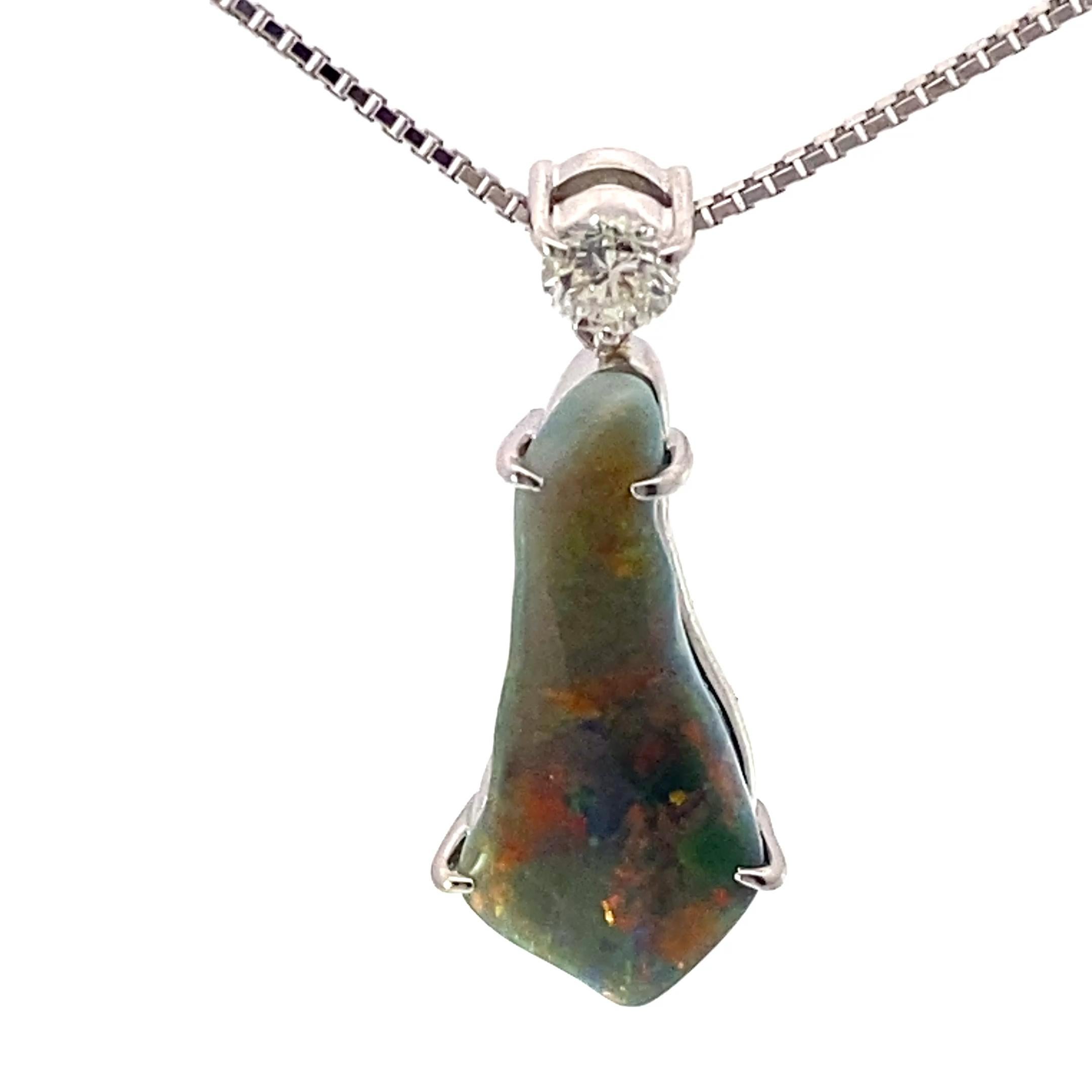 Weißer Vollopal-Brillant-Anhänger mit Kette 900 850 Platin 4,38 ct 0,284 ct A (Kegel-Cabochon) im Angebot