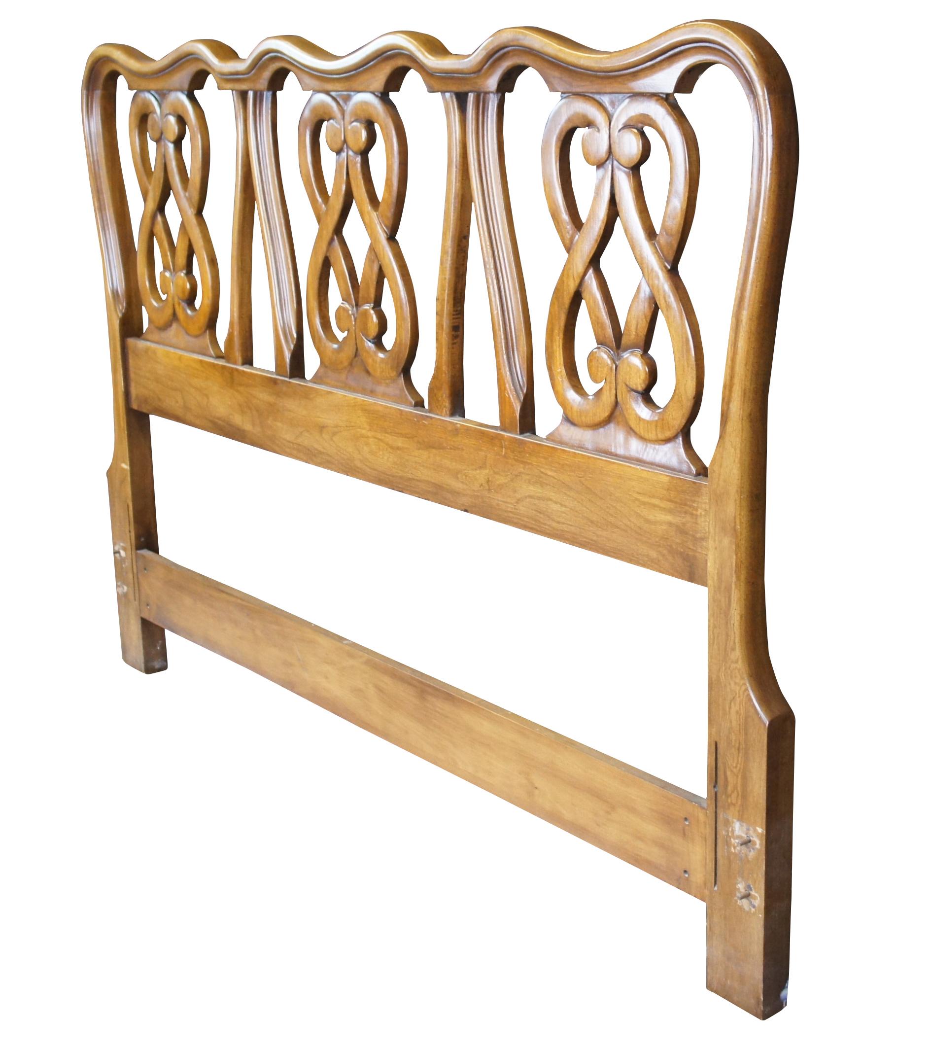 White Furniture Co Chippendale Mahogany Pretzel Back Full or Queen Headboard In Good Condition In Dayton, OH
