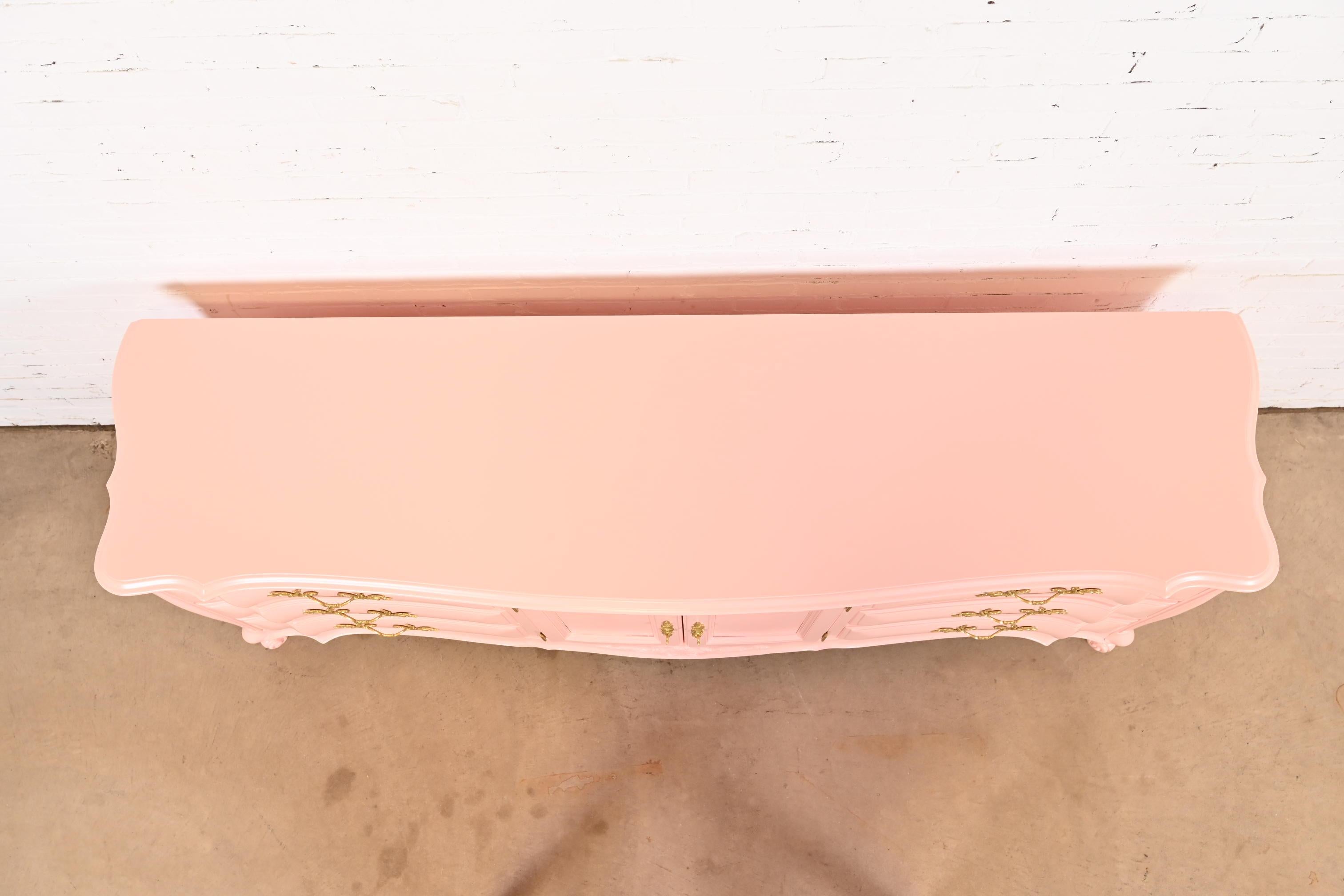 White Furniture French Provincial Louis XV Pink Lacquered Triple Dresser For Sale 3