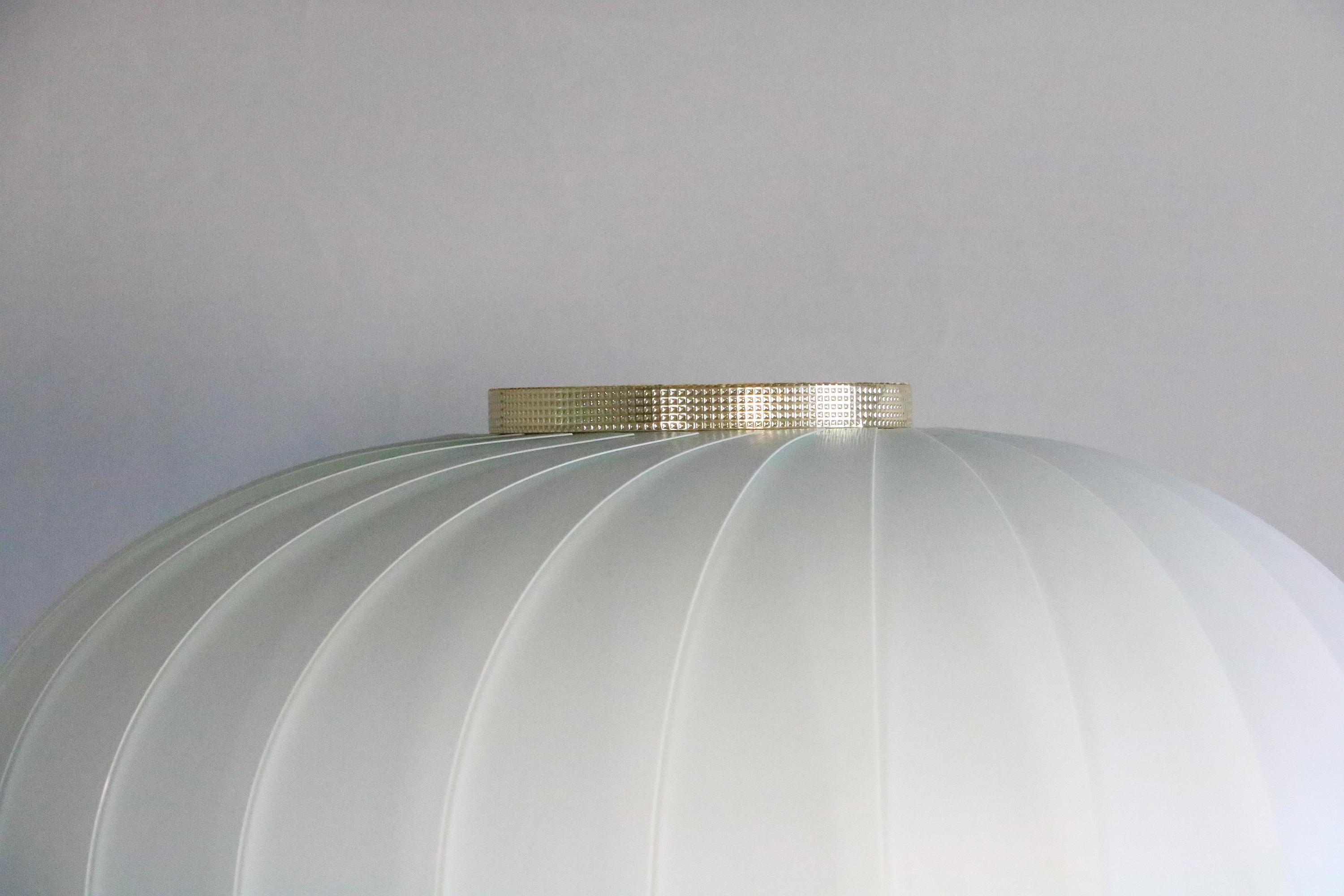 Weiße deutsche Dreifuß-Stehlampe aus der Mitte des Jahrhunderts, 1950er Jahre 1960er Jahre 3