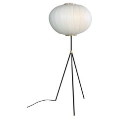 Weiße deutsche Dreifuß-Stehlampe aus der Mitte des Jahrhunderts, 1950er Jahre 1960er Jahre
