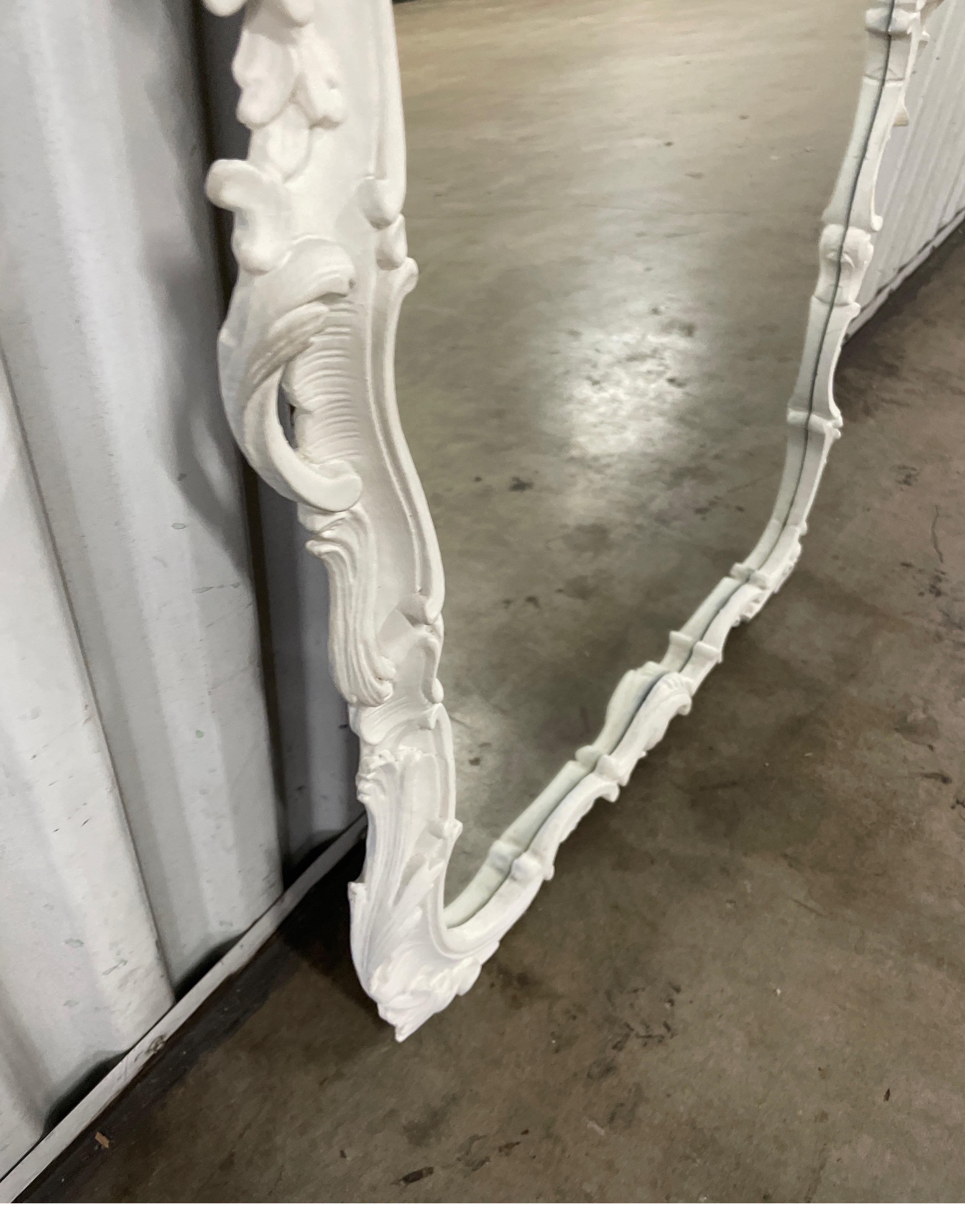 White Gesso Painted Carved Wood Italian Mirror For Sale 3