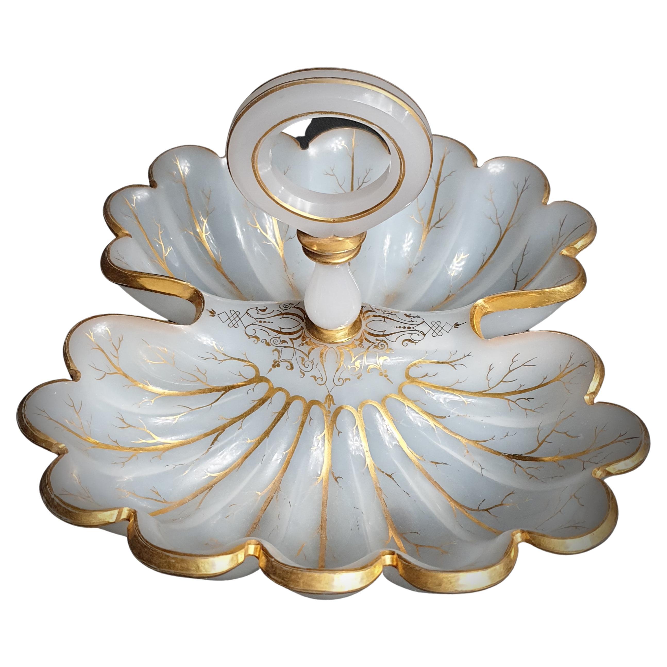 White Gilded Opaline Glass Serving Dish, Kidney Shaped, Late 19th Century For Sale