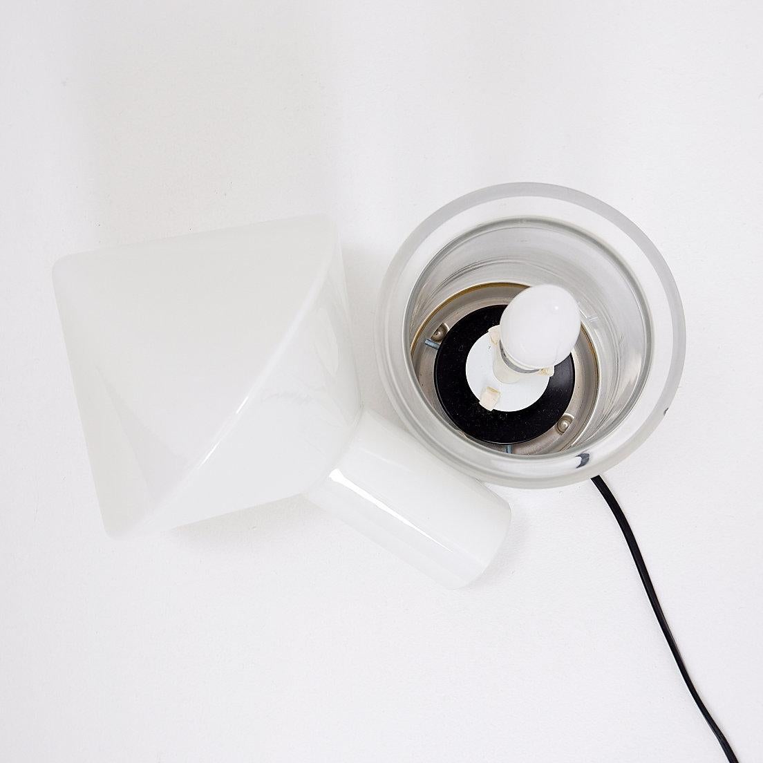 White glass & chrome Peill & Putzler table lamp, 1970 In Good Condition For Sale In Linkebeek, BE