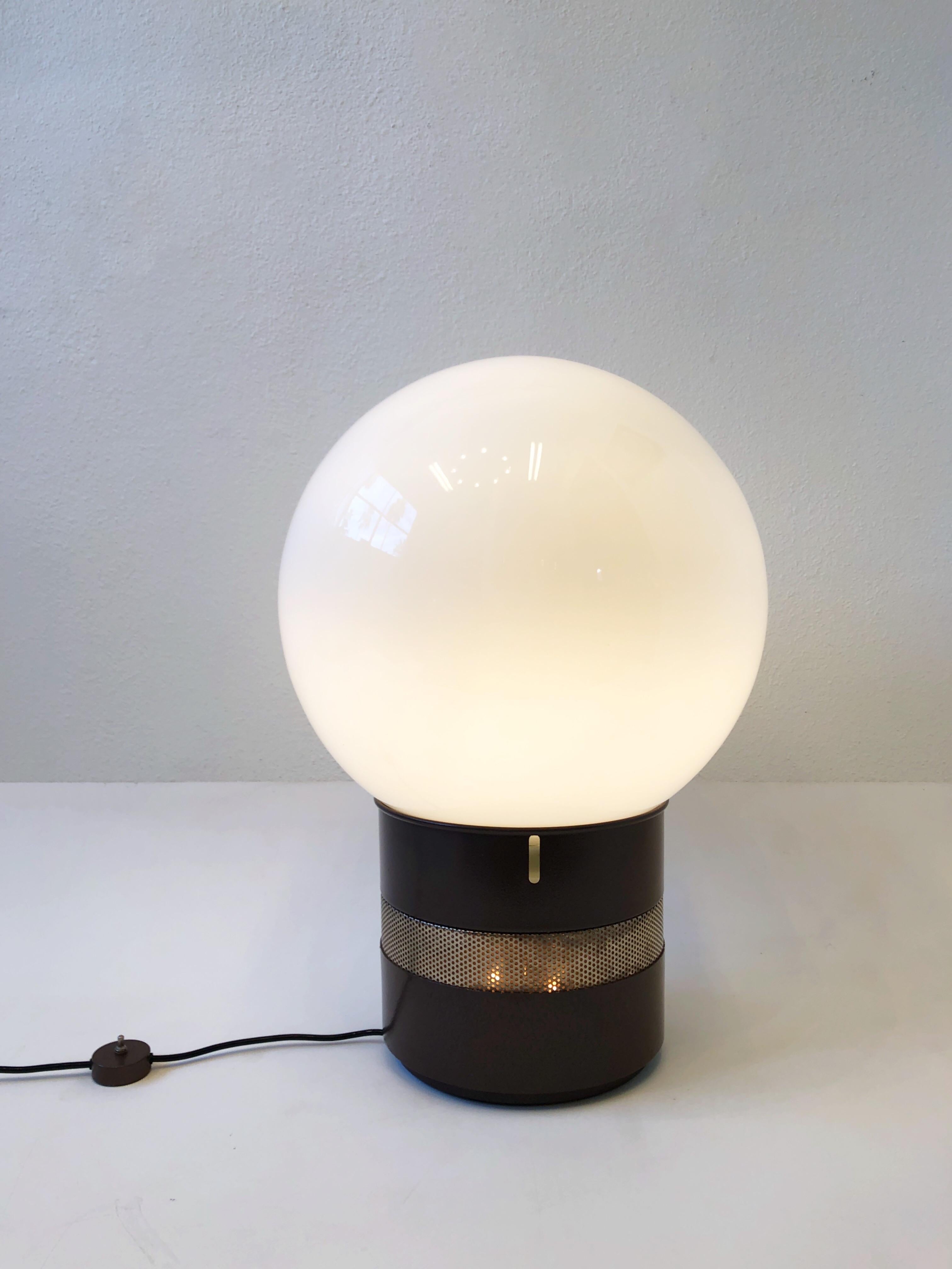 Mid-Century Modern White Glass Globe and Brow Powder Coated Table Lamp by Gae Aulenti For Sale