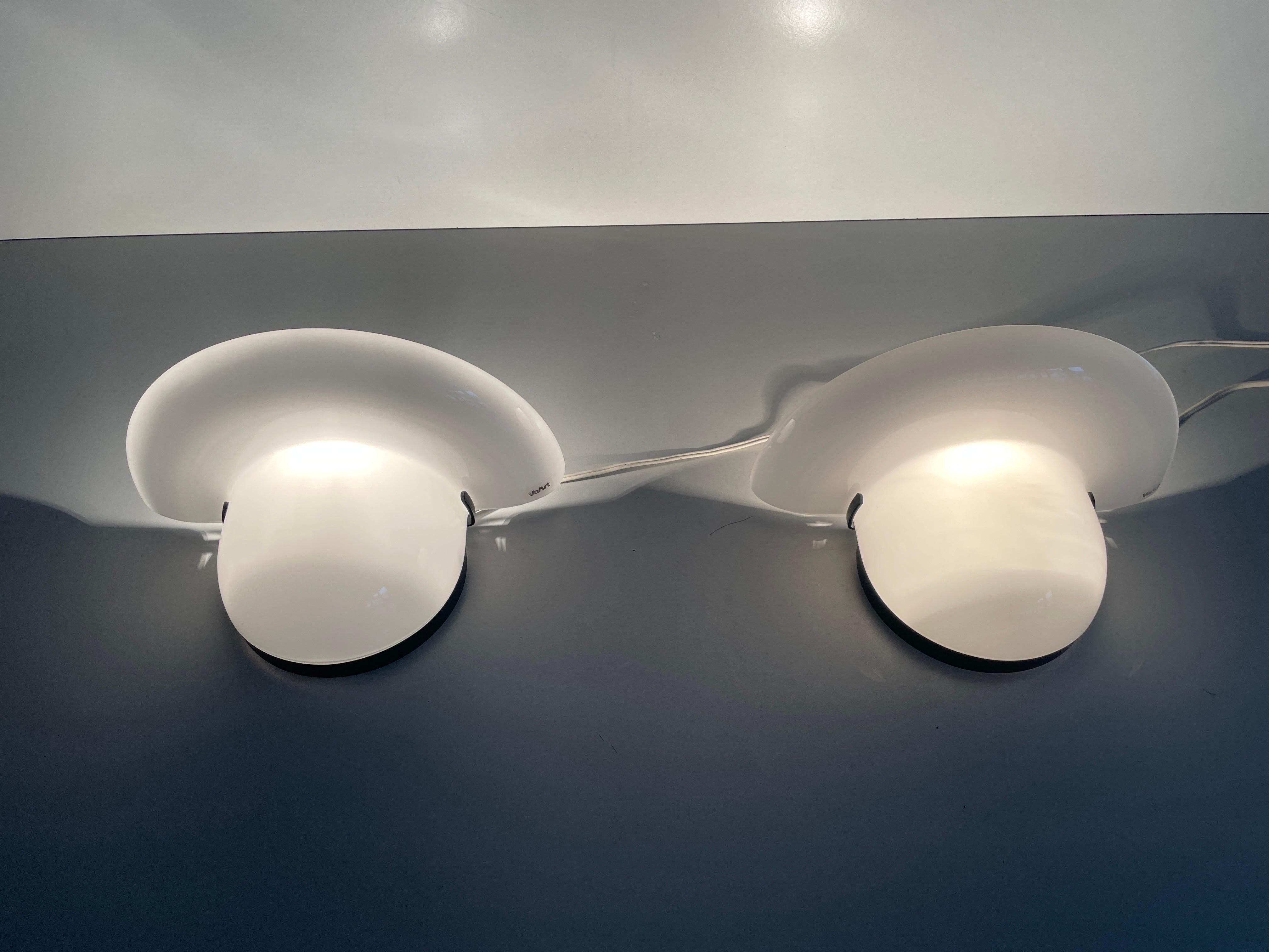 White Glass Pair of Sconces by VeArt, 1970s, Italy For Sale 6
