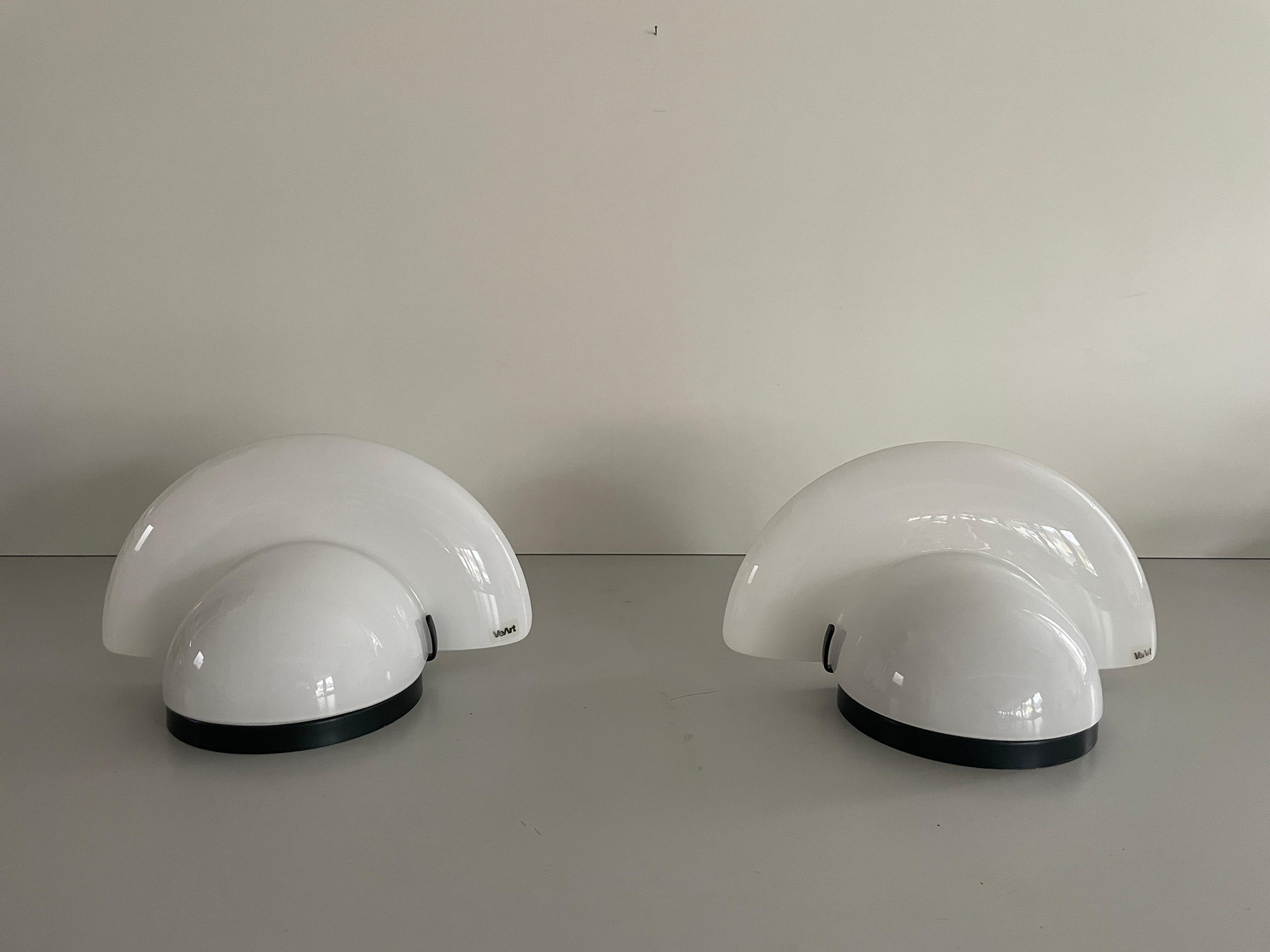 Italian White Glass Pair of Sconces by VeArt, 1970s, Italy For Sale