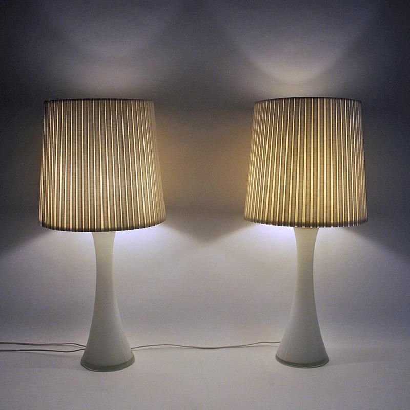 Swedish White Glass Table Lamp Pair by Berndt Nordstedt for Bergboms, Sweden, 1960s