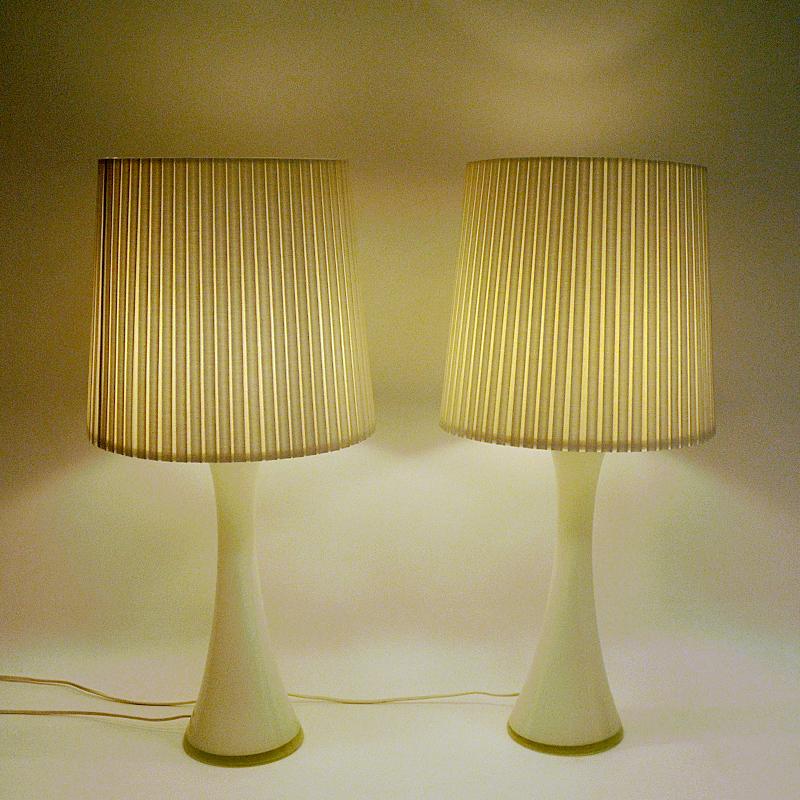 Mid-20th Century White Glass Table Lamp Pair by Berndt Nordstedt for Bergboms, Sweden, 1960s