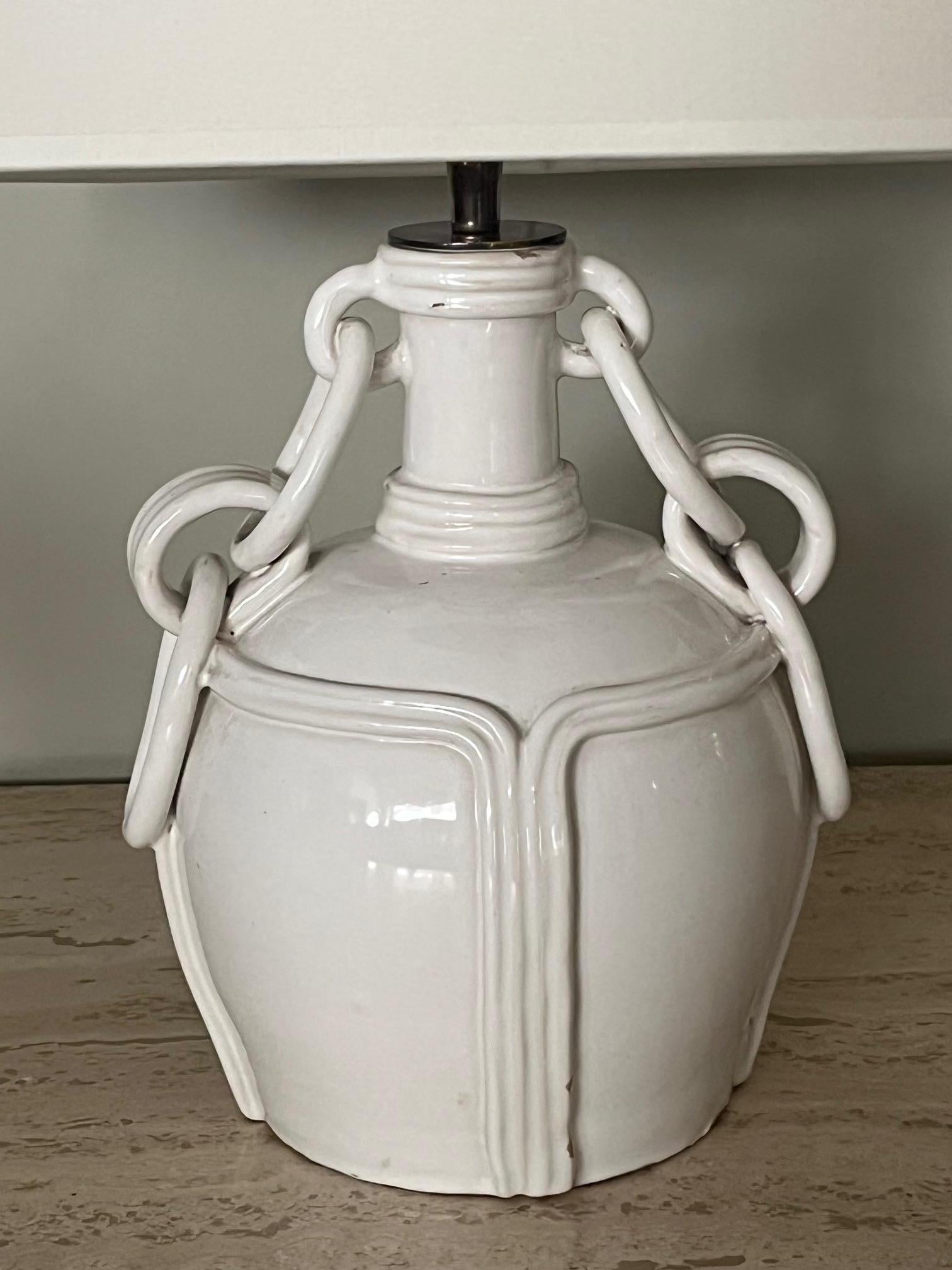 White glazed ceramic lamp by Emile Tessier, Malicorne. France 1960's In Good Condition For Sale In Paris, Ile-de-France