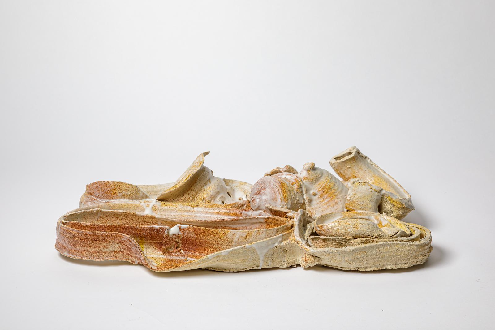 Beaux-Arts Scultura murale in ceramica smaltata bianca di Patrick Crulis, 2025. in vendita