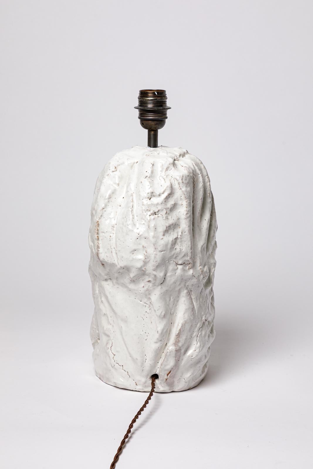 Beaux-Arts Lampe à poser en céramique émaillée blanche par Hervé Rousseau, 2022 / Réf 16 en vente