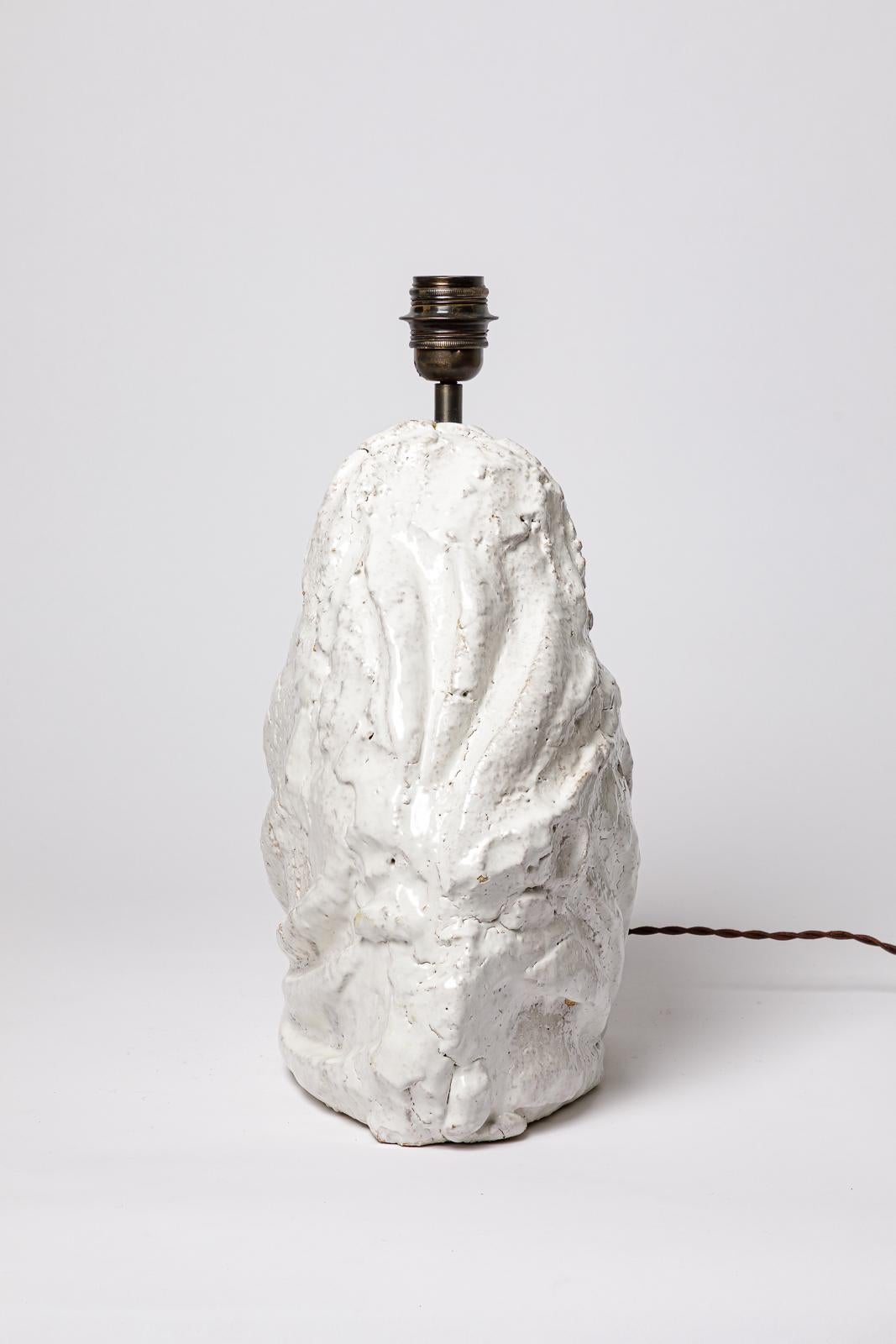 Français Lampe à poser en céramique émaillée blanche d'Hervé Rousseau, 2022 / Réf 18 en vente
