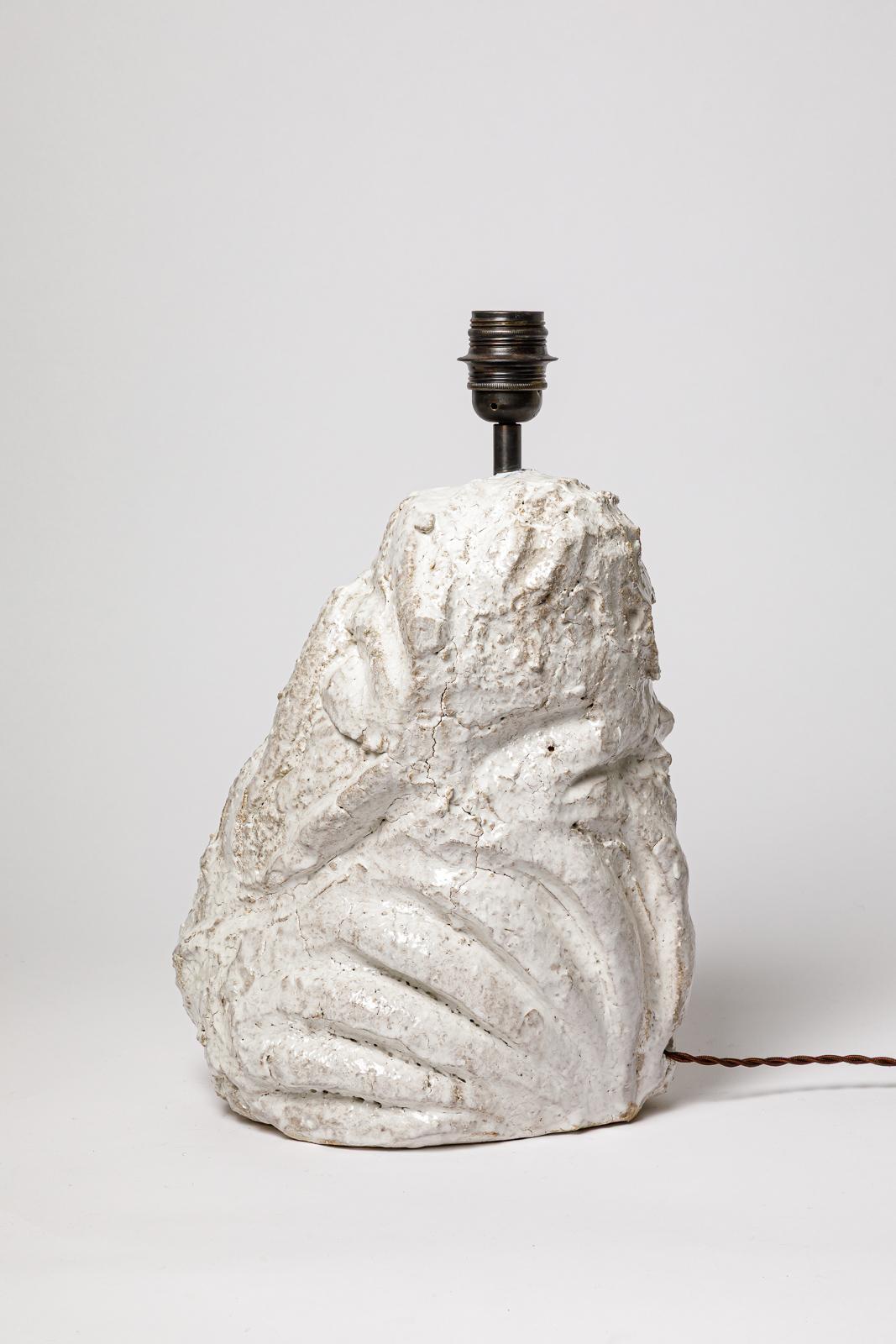 Français Lampe à poser en céramique émaillée blanche d'Hervé Rousseau, 2022 / Réf 20 en vente