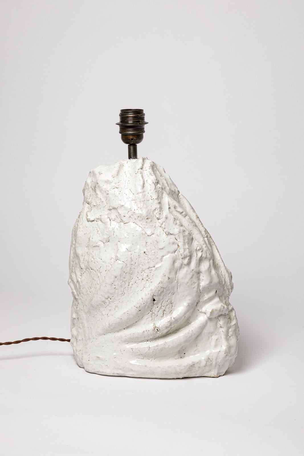 XXIe siècle et contemporain Lampe à poser en céramique émaillée blanche d'Hervé Rousseau, 2022 / Réf 18 en vente