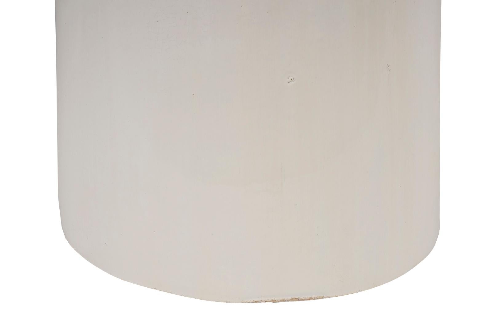 Organique Tabouret de jardin émaillé blanc en vente