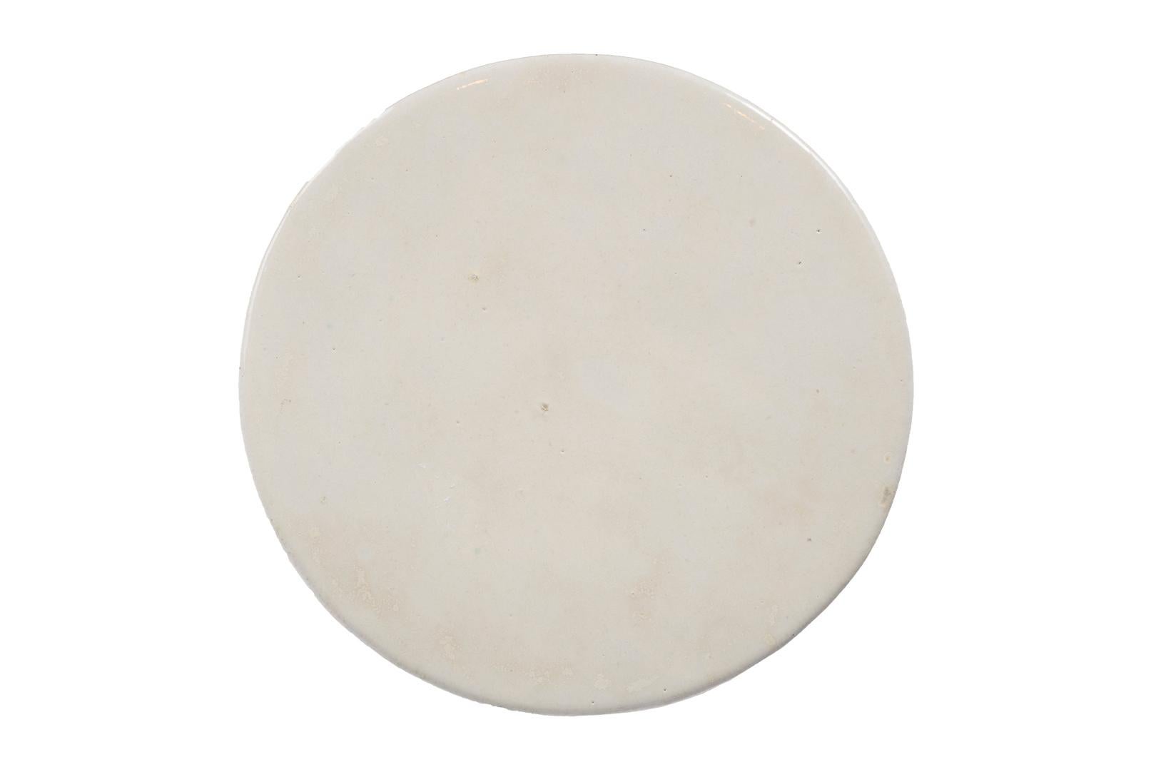 20ième siècle Tabouret de jardin émaillé blanc en vente