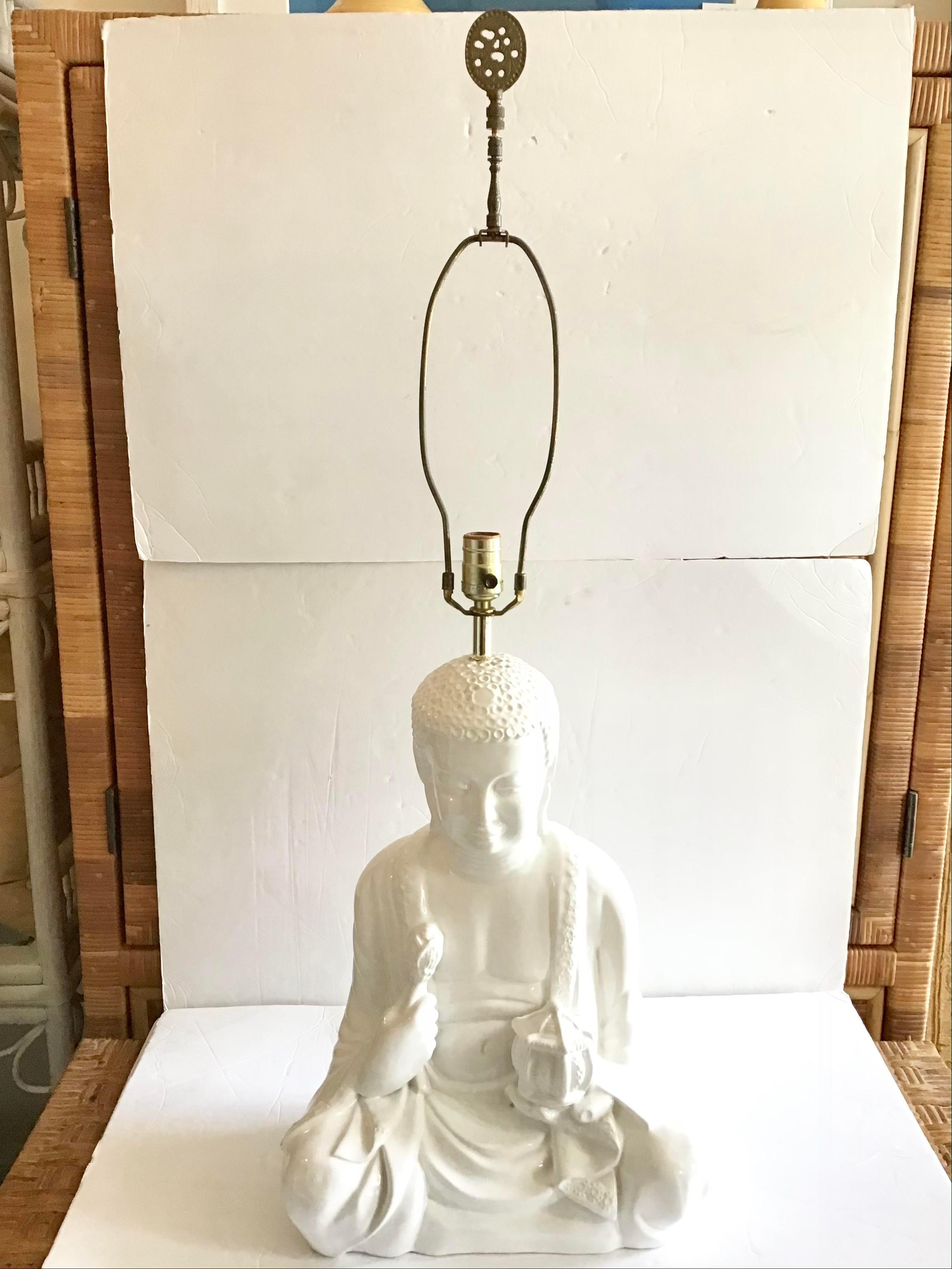 Hollywood Regency White Glazed Meditating Buddha Ceramic Table Lamp For Sale