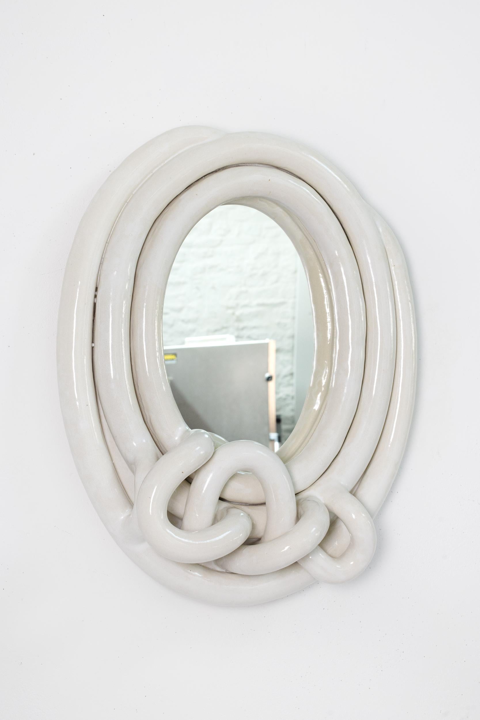 White glazed stoneware mirror by Clémentine Dupré, 2024 In New Condition In Saint-Ouen, FR