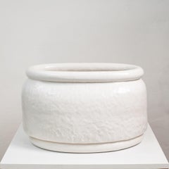 White glazed stoneware pot entitled « Pot #3 », 2026.