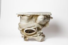 Table en grès émaillé blanc de Patrick Crulis, 2026.