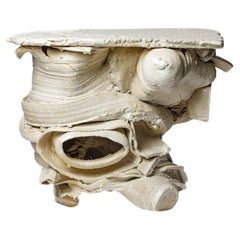 Table en grès émaillé blanc de Patrick Crulis, 2026.