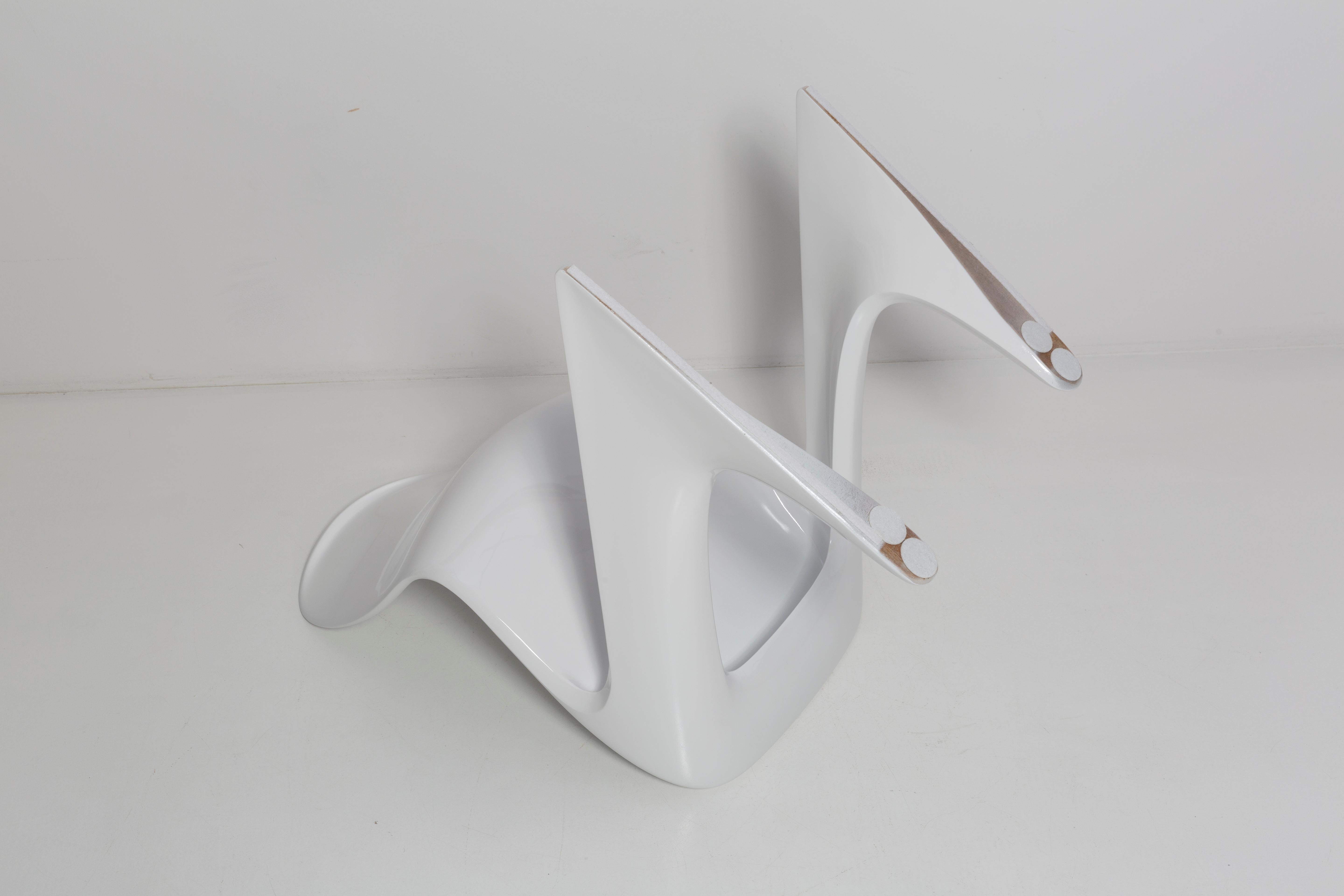 White Glossy Kangaroo Chair Designed by Ernst Moeckl, Germany, 1960s For Sale 6