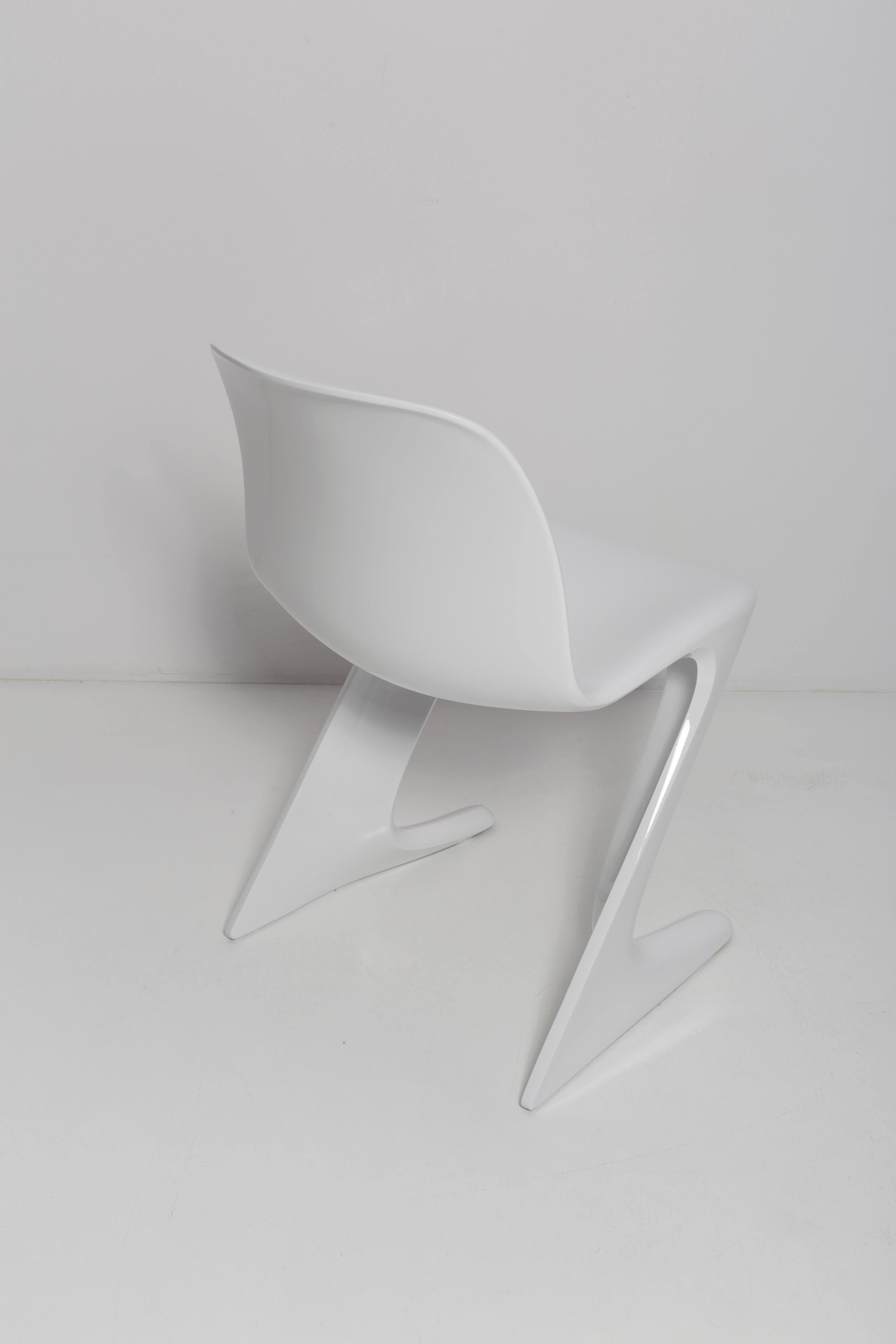 White Glossy Kangaroo Chair Designed by Ernst Moeckl, Germany, 1960s For Sale 1