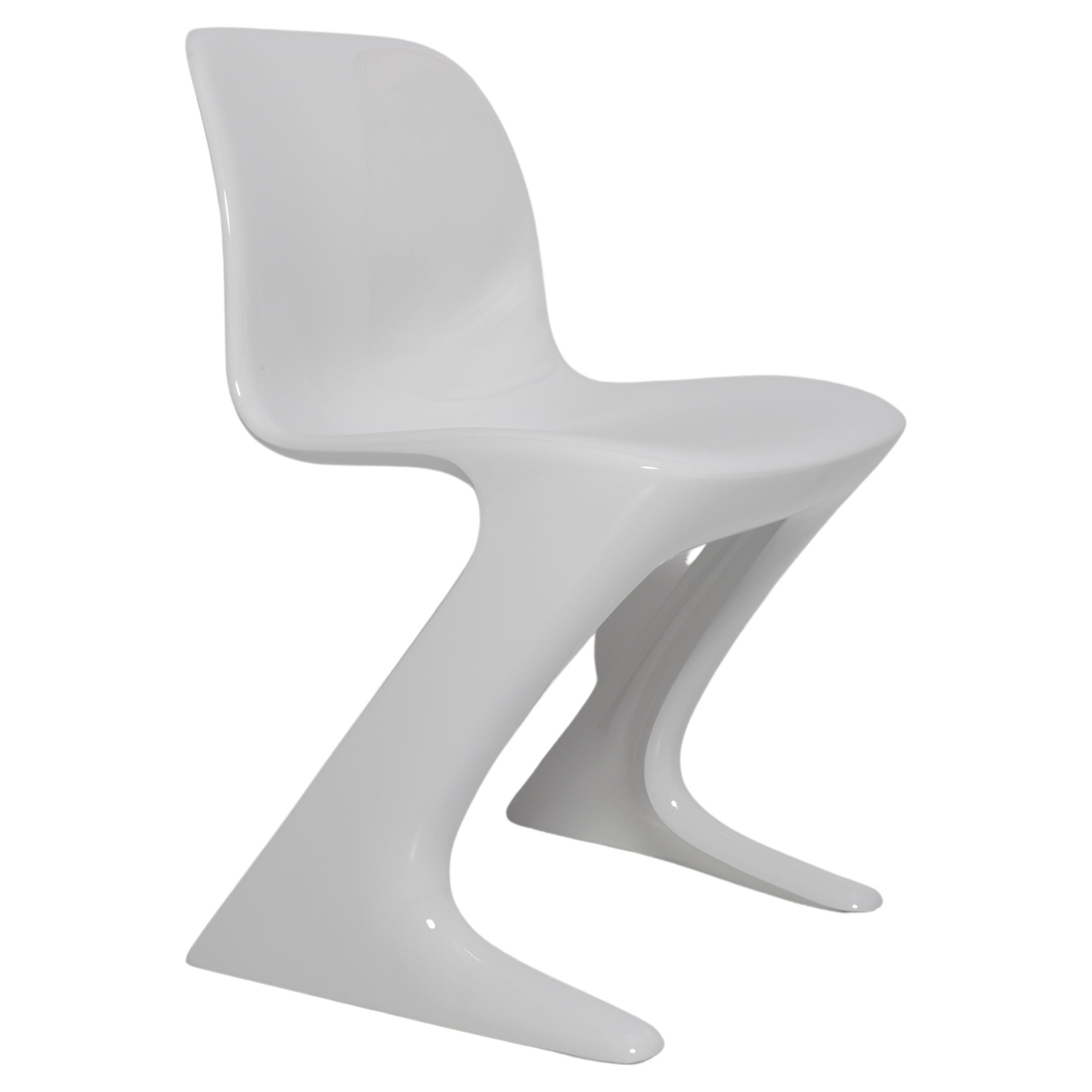 Chaise Kangourou blanche brillante conçue par Ernst Moeckl, Allemagne, années 1960