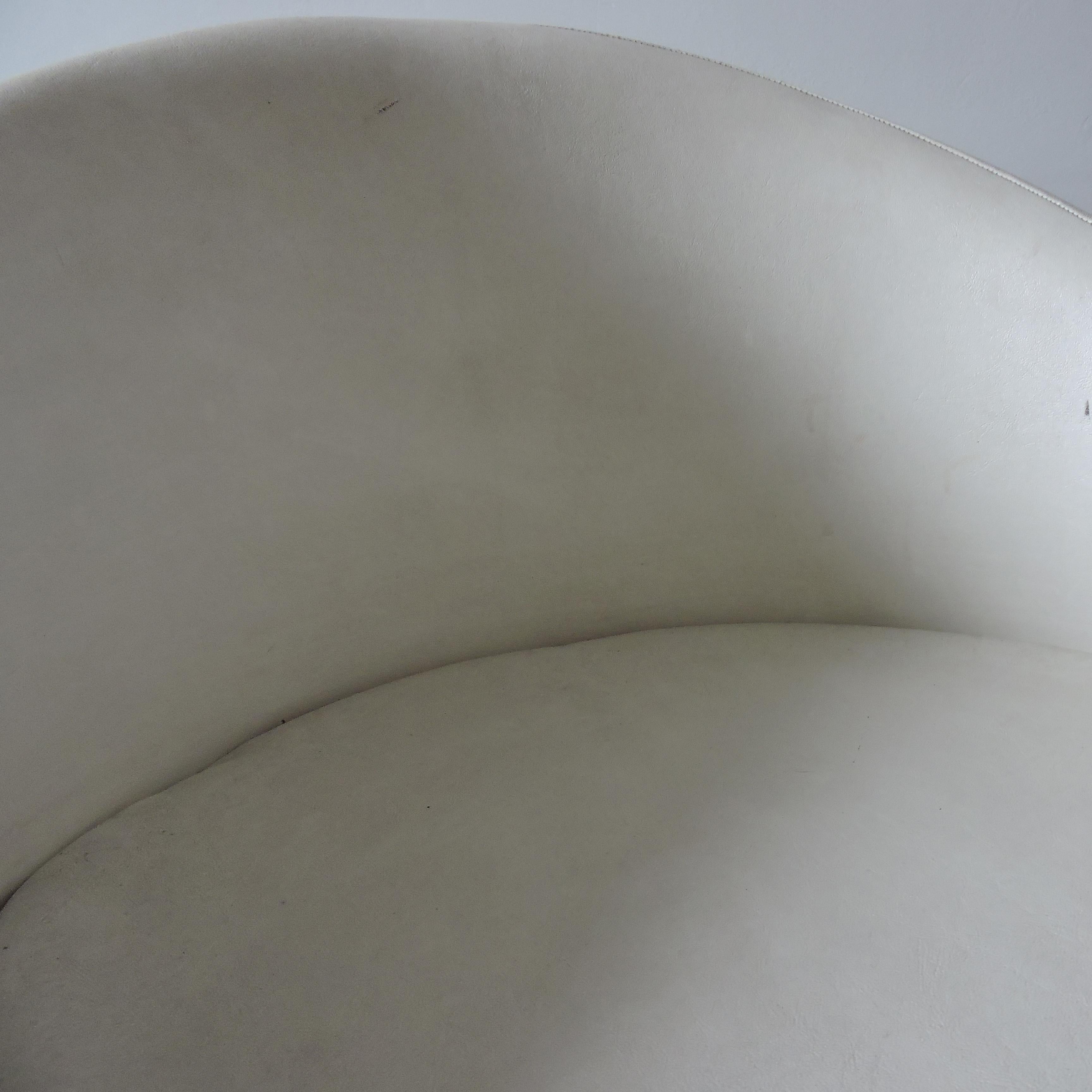 White 'Gogo' Tub Chair by Roger Bennett for Evans High Wycombe 1