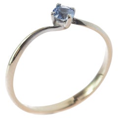 White Gold 0.25 Carat Blue Sapphire Valentino Solitaire Ring