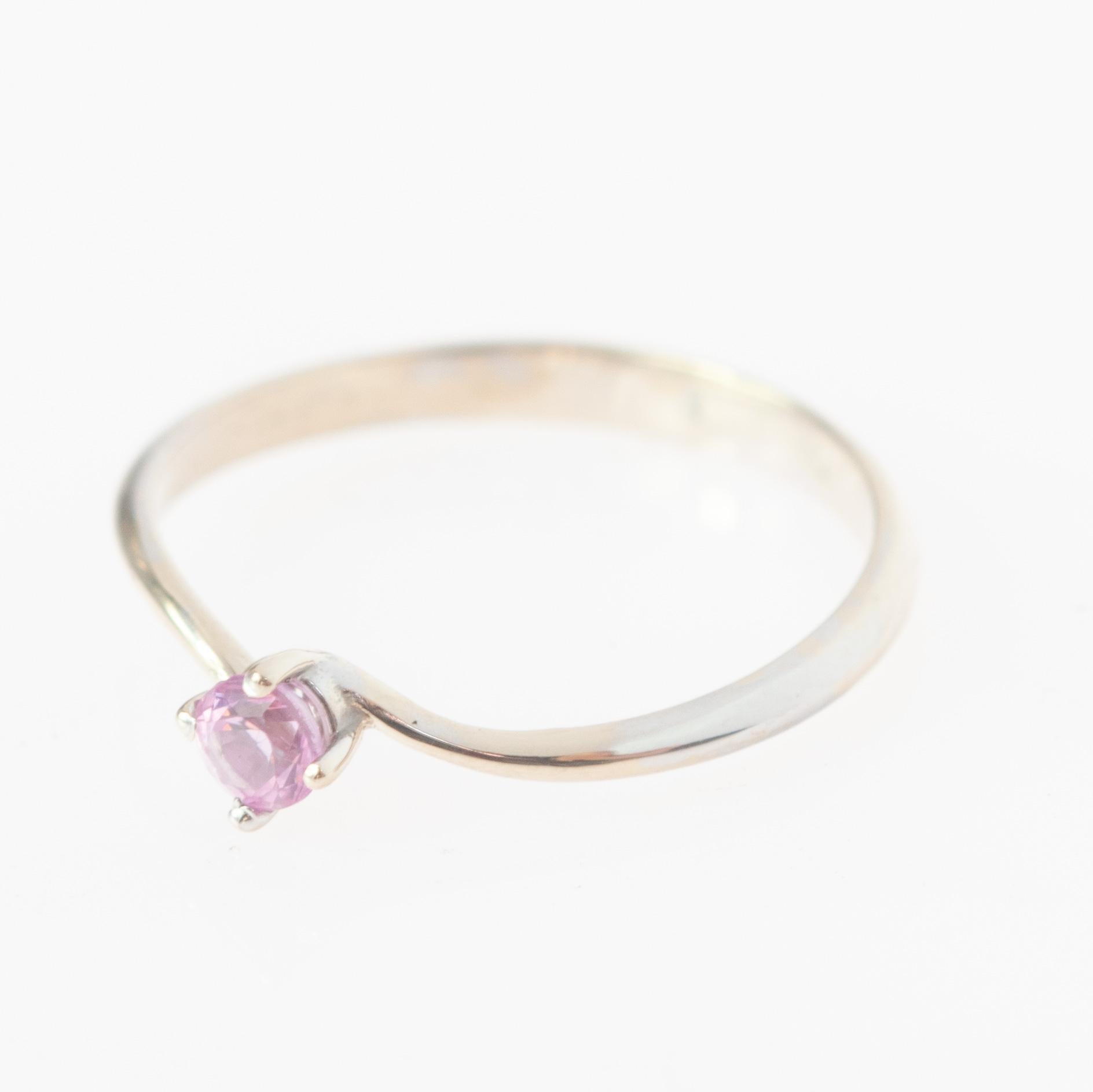 Art Nouveau White Gold 0.25 Carat Pink Sapphire Valentino Solitaire Ring INTINI Jewels For Sale