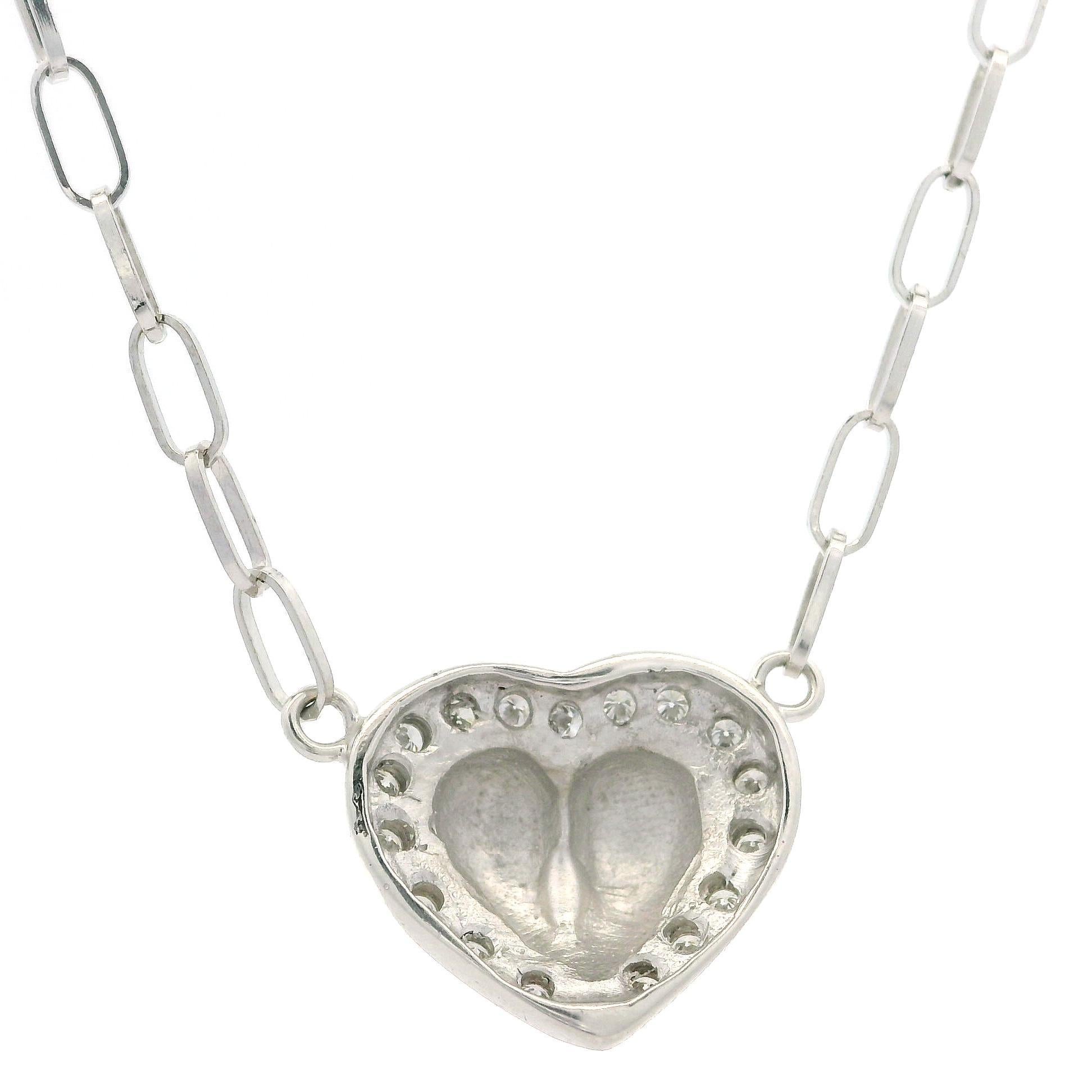 Pendentif cœur bombé à maillons ovales ouvert en or blanc avec diamants 0,27 carat Excellent état - En vente à Montclair, NJ