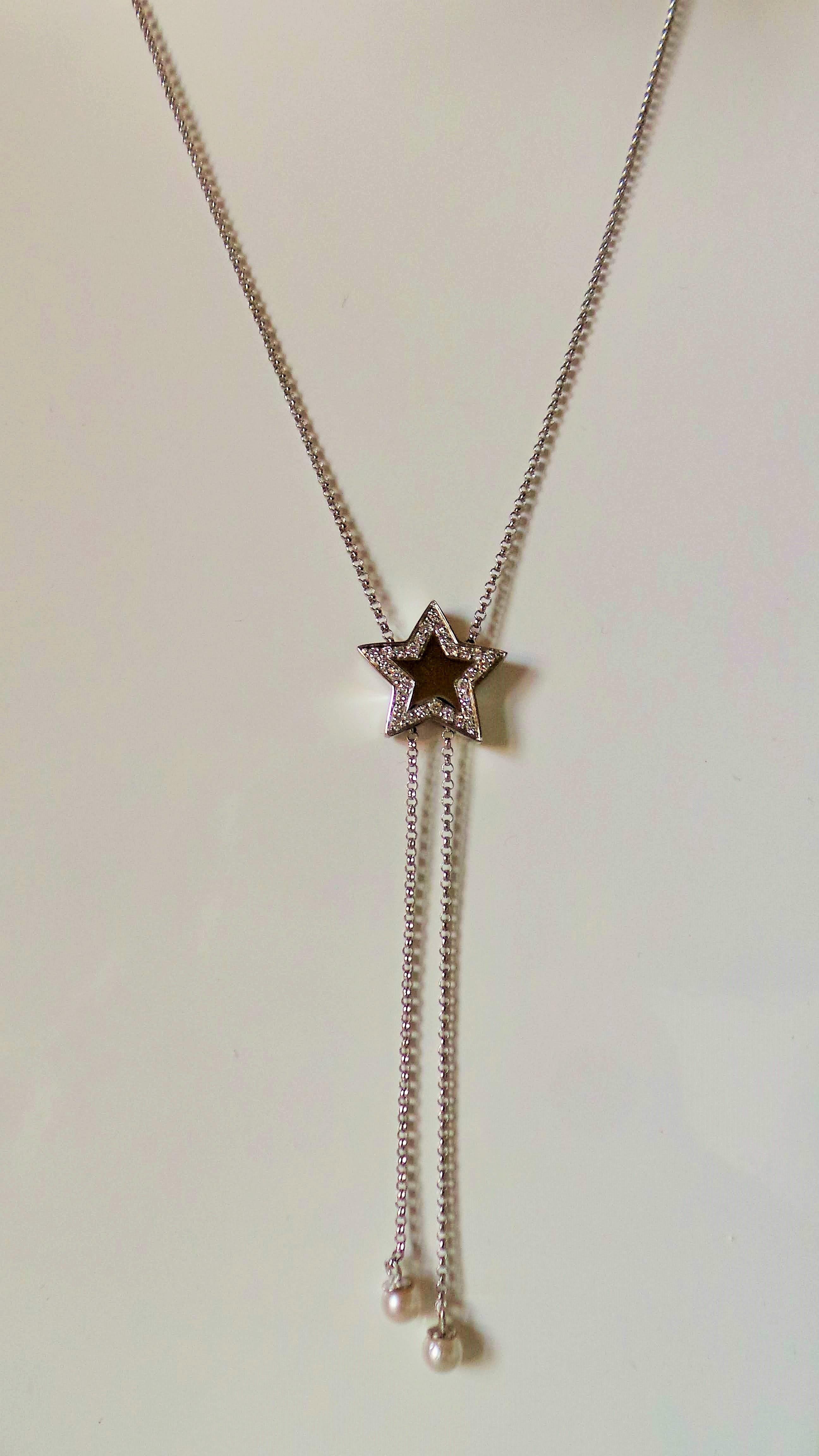 White Gold 0.30K White Diamonds Star Moving Pendant Necklace In New Condition For Sale In Firenze, FI