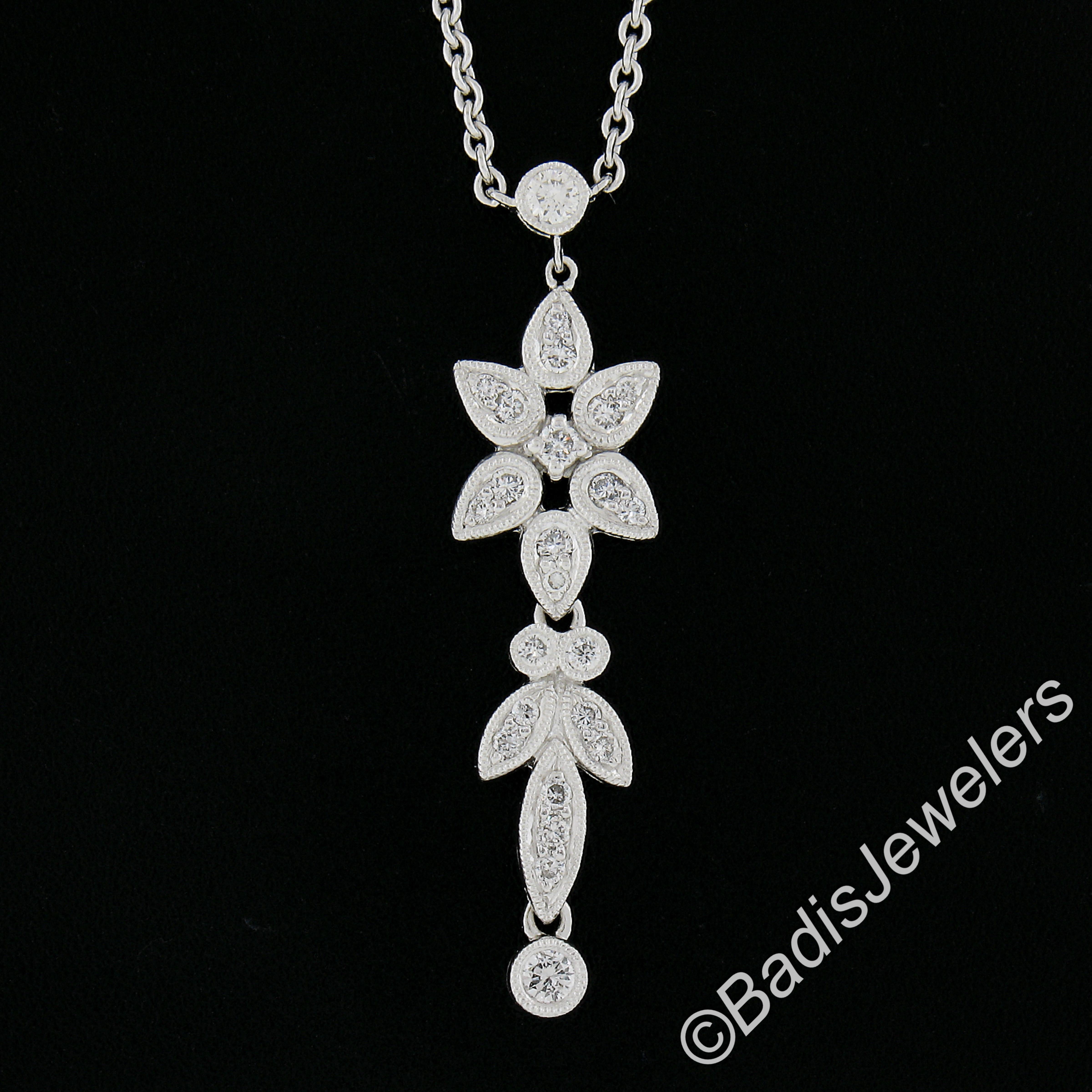 Pendentif pendentif en or blanc avec diamant rond de 0,50ctw sur collier stationnaire de 16 pouces Excellent état - En vente à Montclair, NJ