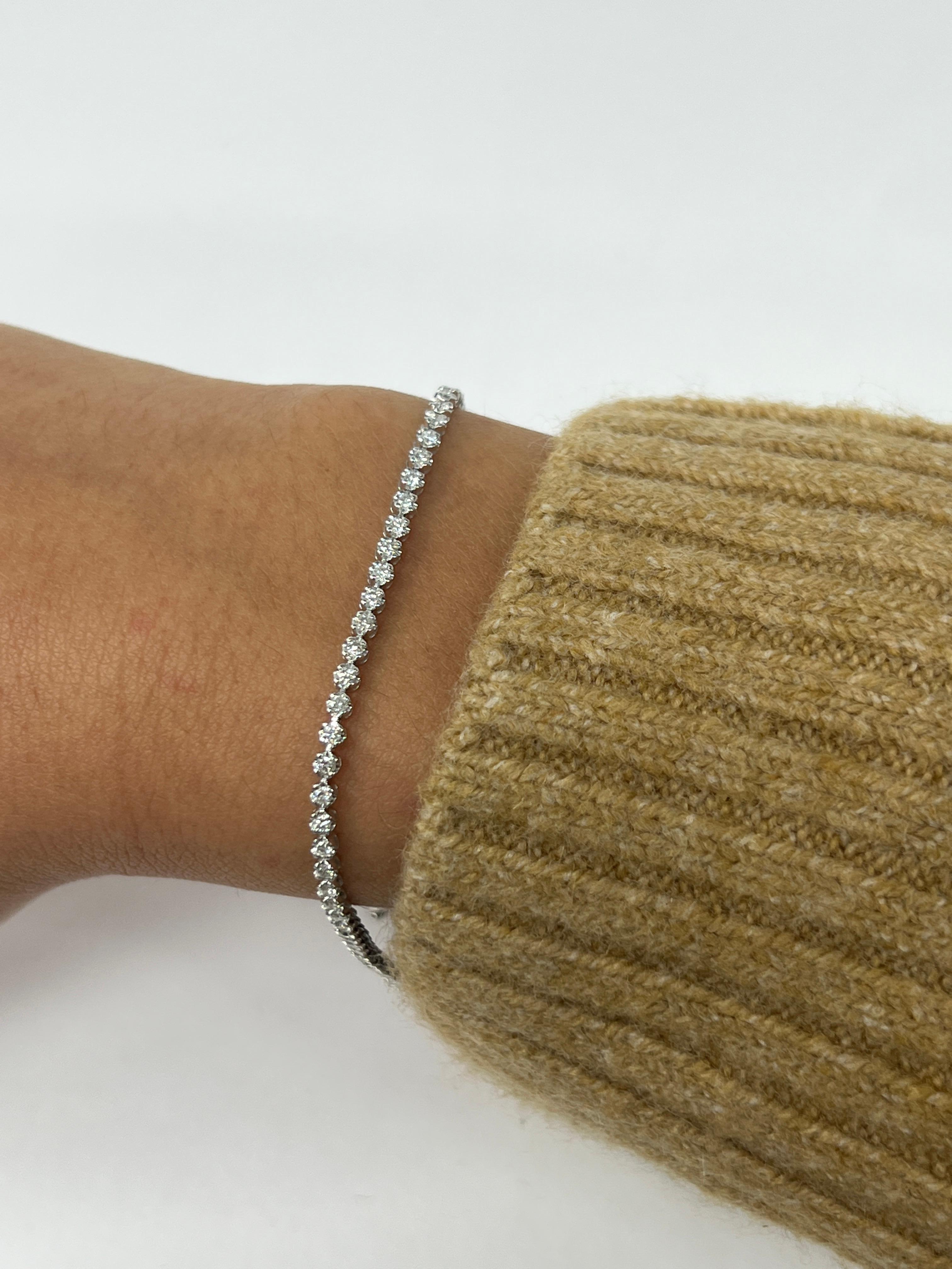 Brilliant Cut White Gold 1 Carat Tennis Bracelet For Sale