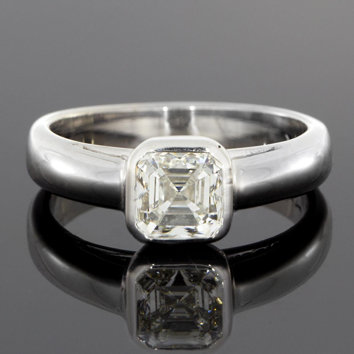 White Gold 1.02 Carat Asscher Diamond Solitaire Engagement Ring In Excellent Condition In Columbia, MO