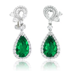 Orecchini in oro bianco con diamanti e smeraldi da 11 carati