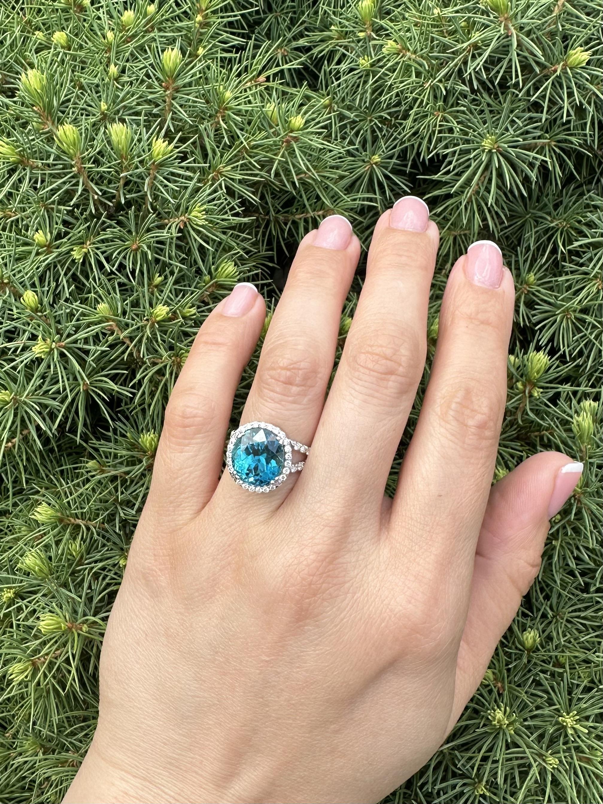 Women's White Gold 11.72ctw GIA Very Fiery Blue Zircon Diamond Statement Solitaire Ring For Sale