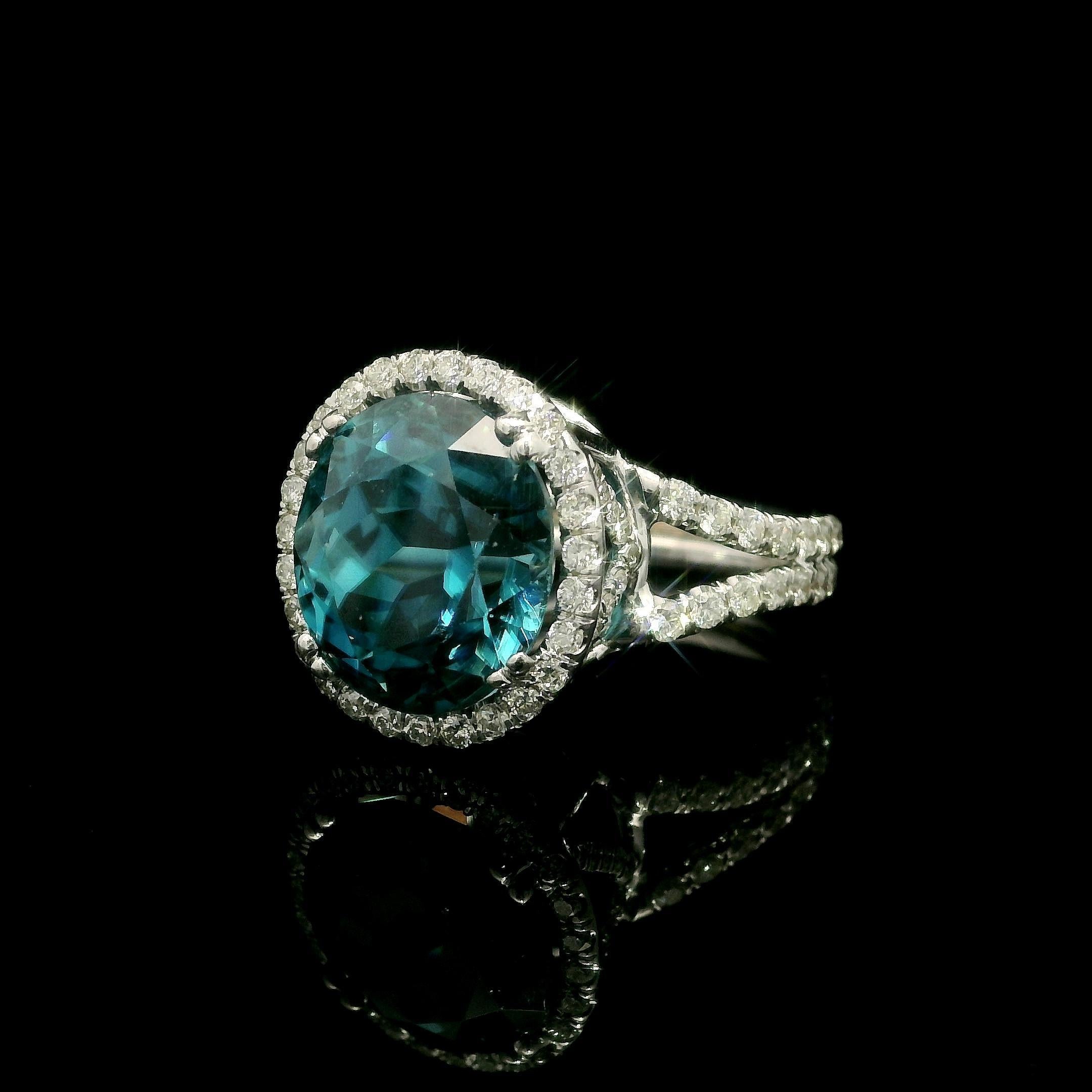 White Gold 11.72ctw GIA Very Fiery Blue Zircon Diamond Statement Solitaire Ring For Sale 4