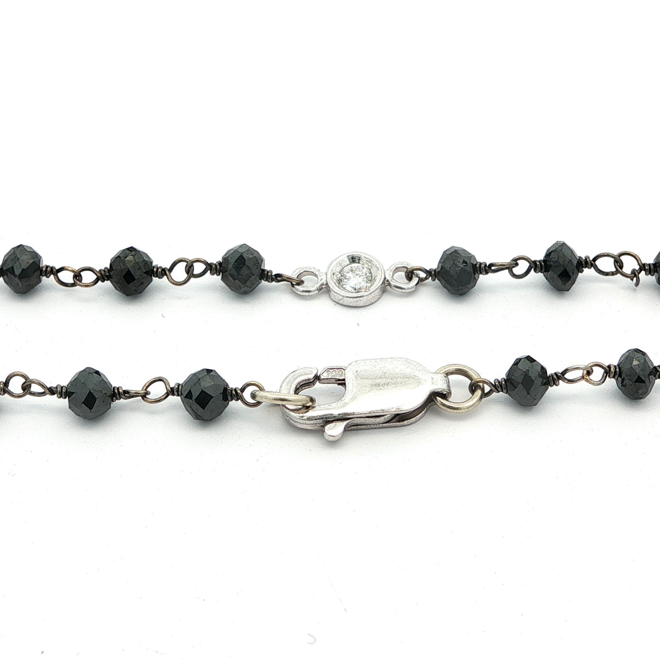 Collier en or blanc avec pendentif en forme de croix en diamant noir et blanc 13,78ctw Pour femmes en vente