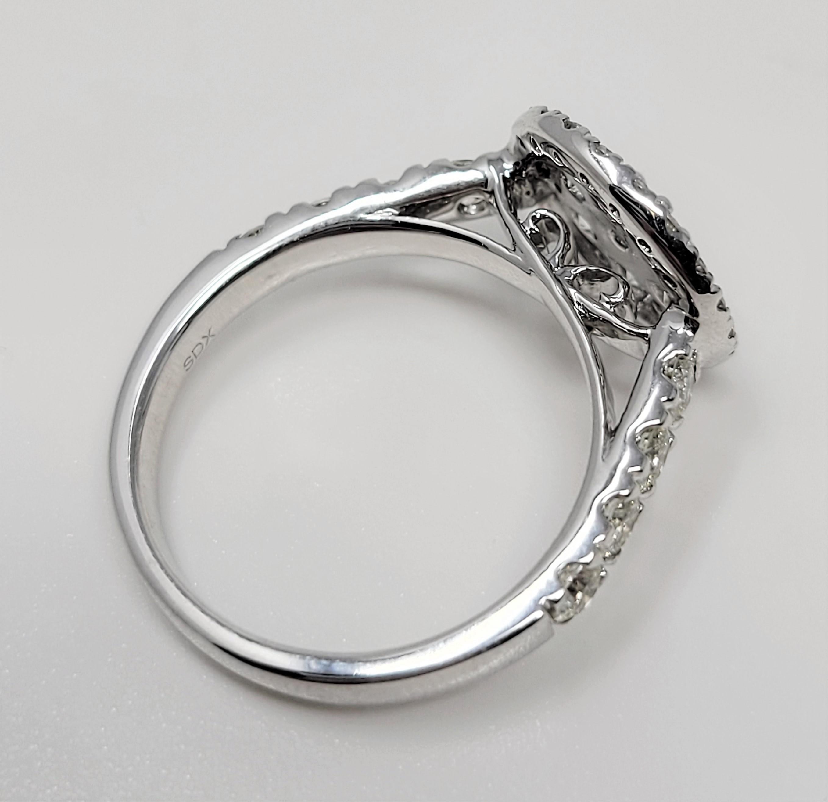 Round Cut White Gold 1.50 Carat Diamond Ring For Sale