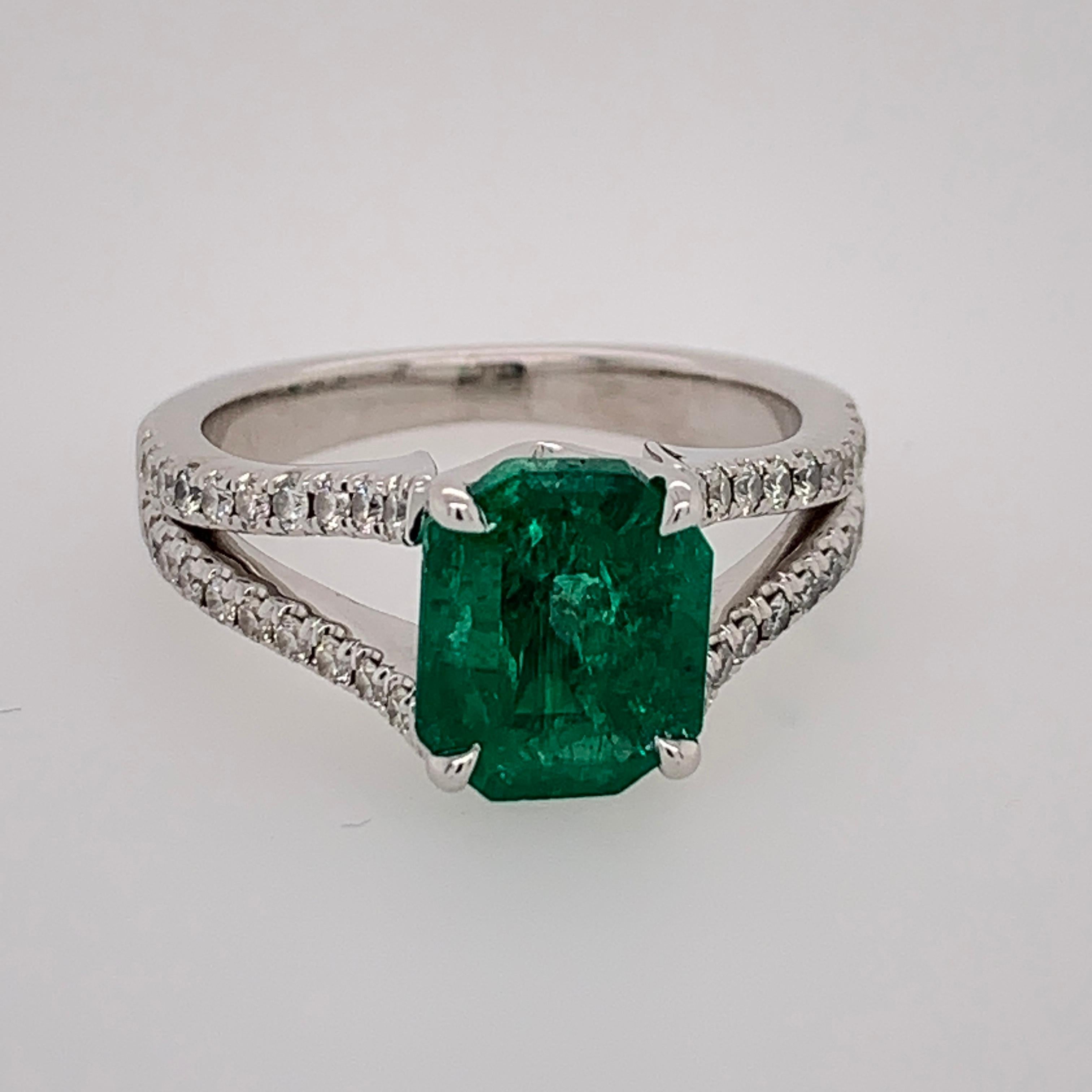 Women's White Gold 1.70 Carat Natural Green Emerald and Diamond Engagement Ring Gemstone