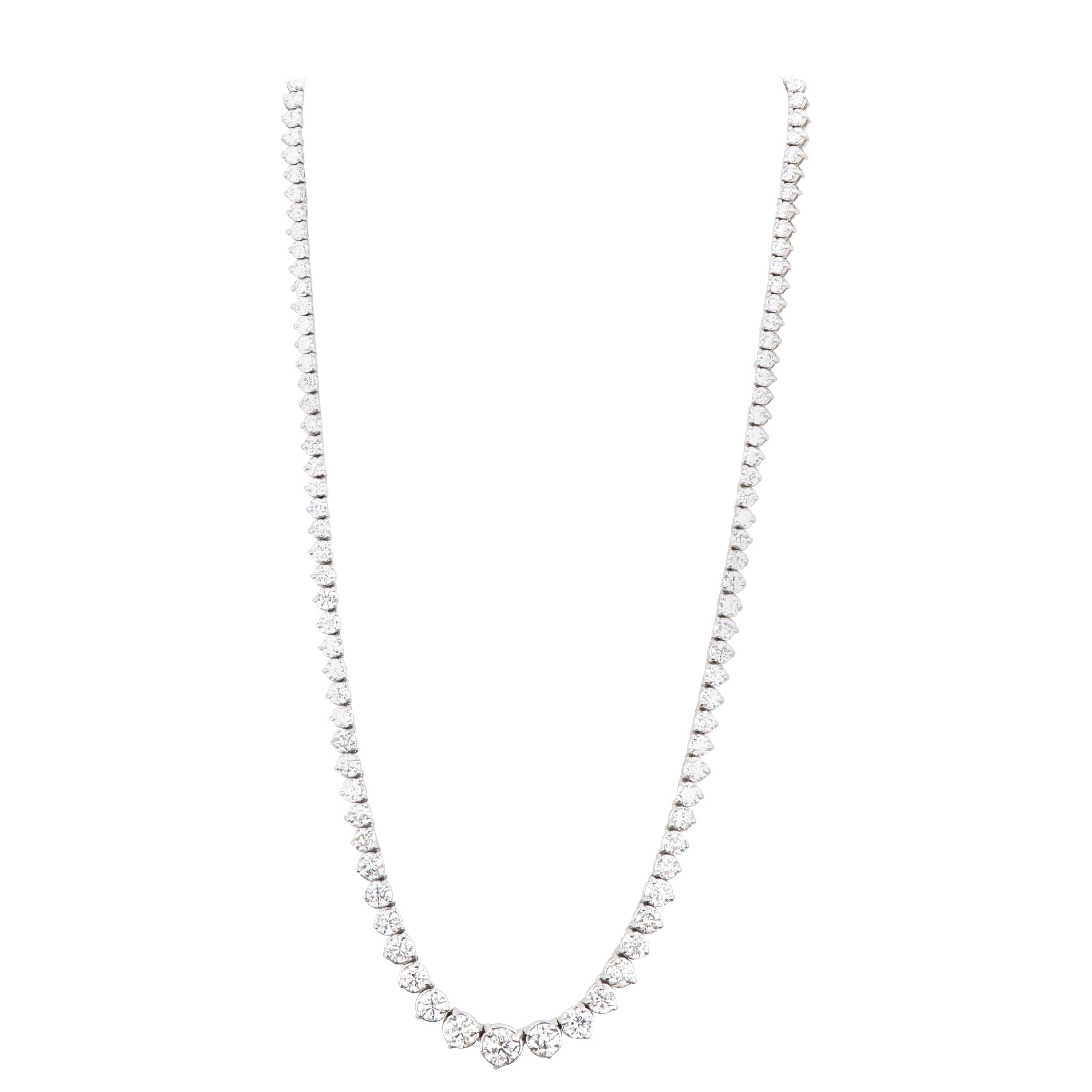 White Gold 17.39 Carat Graduated Round Brilliant Diamond Necklace