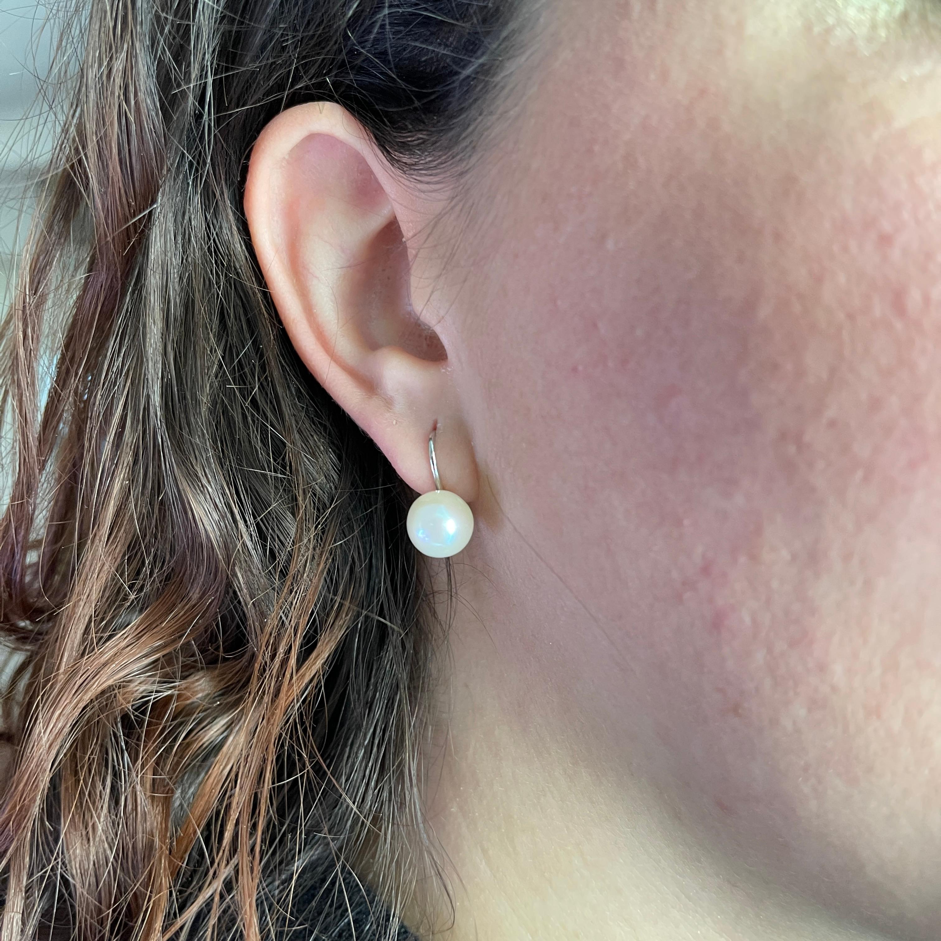 Women's or Men's White Gold 18kt Pearl Earrings For Sale