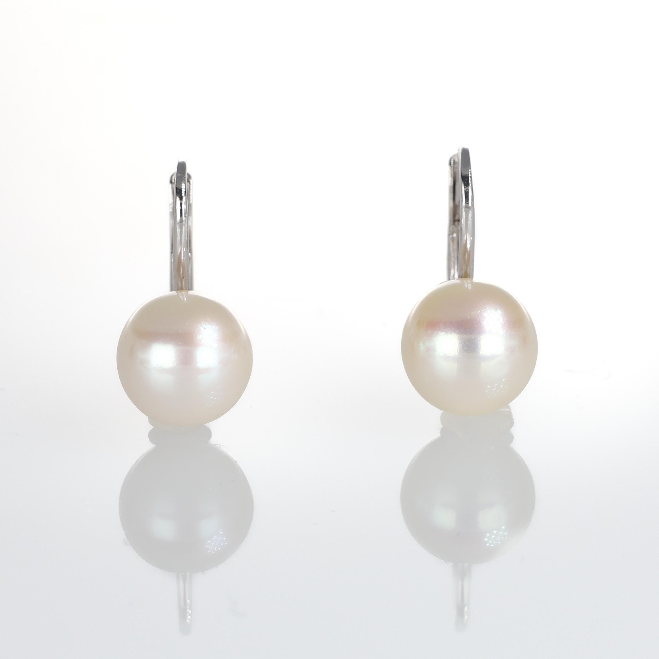 Pendientes de perlas de oro blanco de 18 quilates