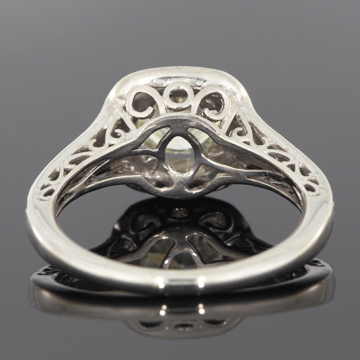 Round Cut White Gold 1.90 Carat Round Diamond Halo Engagement Ring & Wedding Band Set For Sale