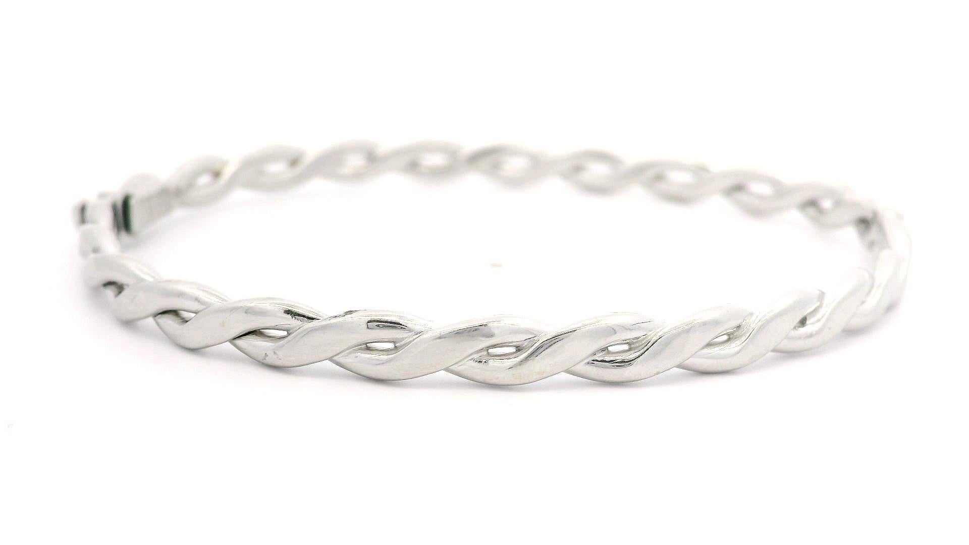Bracelet jonc à charnières empilable tressé en or blanc et diamants 1 carat en vente 5